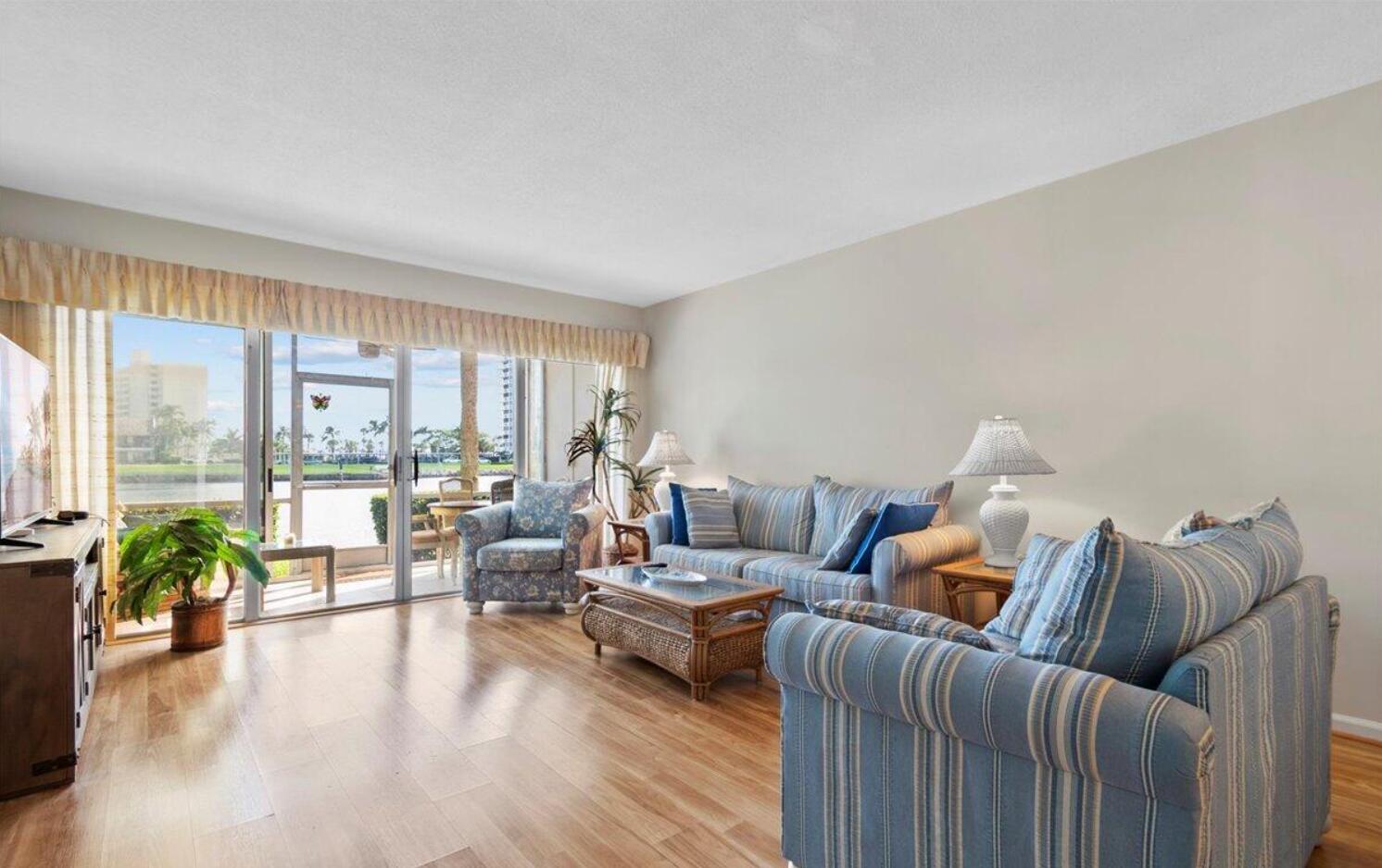 20 YACHT CLUB #104, North Palm Beach FL 33408