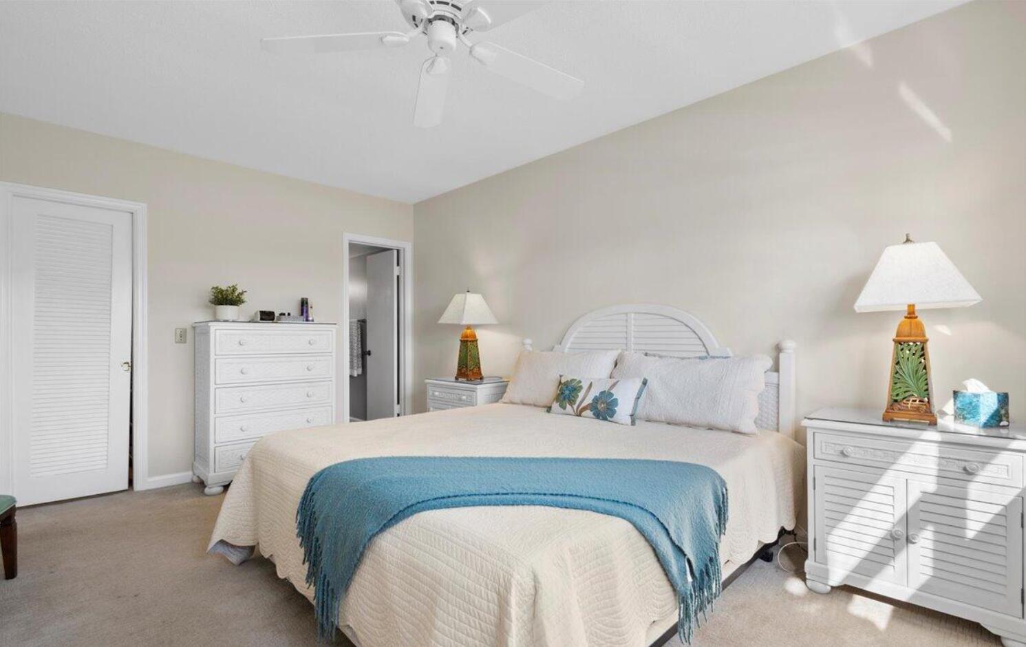 20 YACHT CLUB #104, North Palm Beach FL 33408