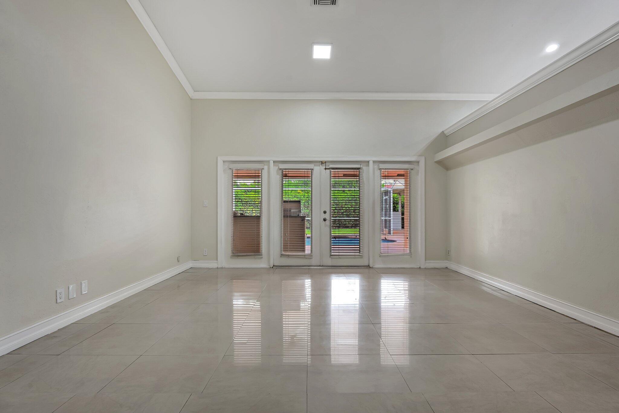 10080 NW 53rd, Coral Springs FL 33076