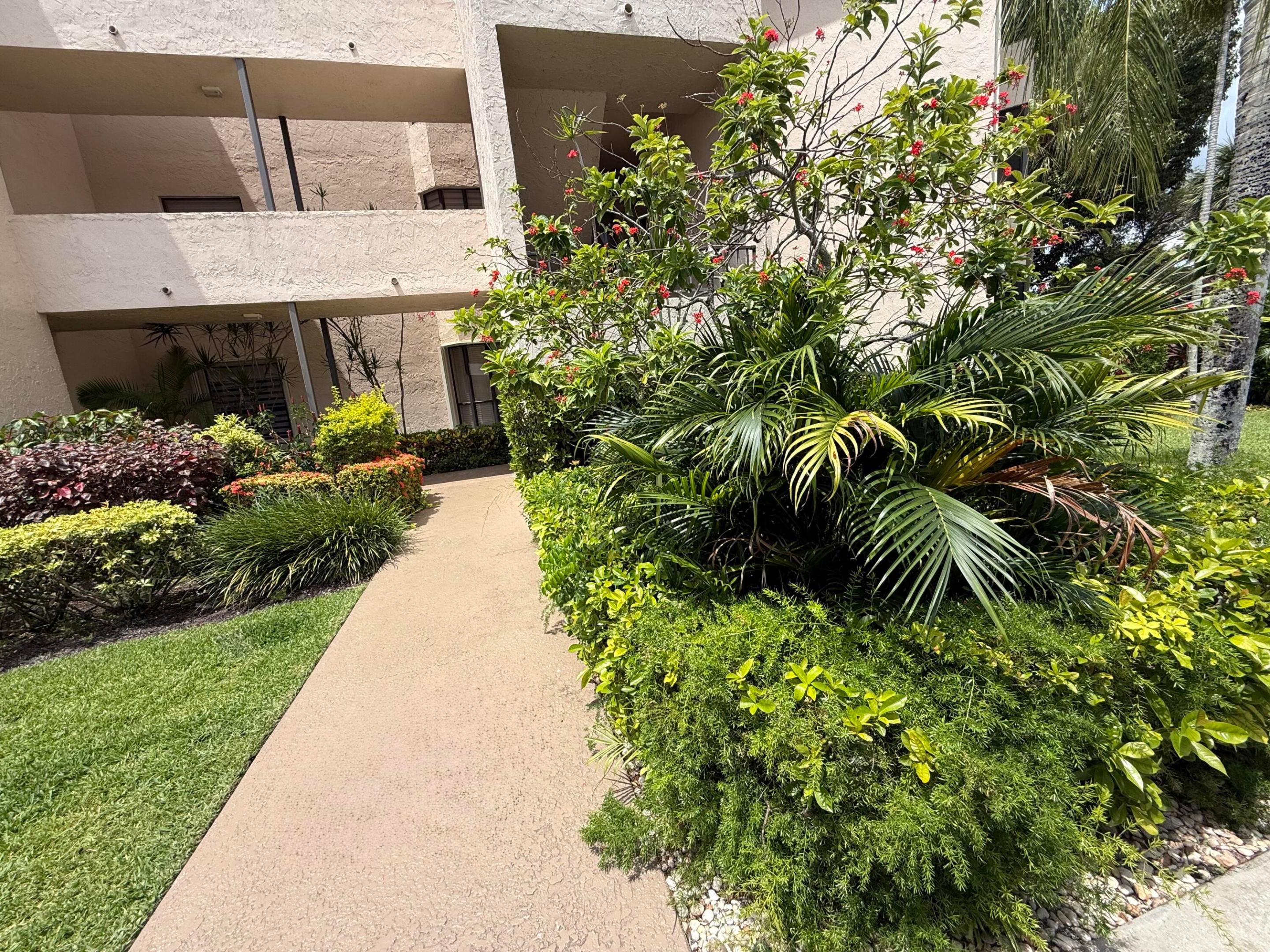 7472 LA PAZ #102, Boca Raton FL 33433