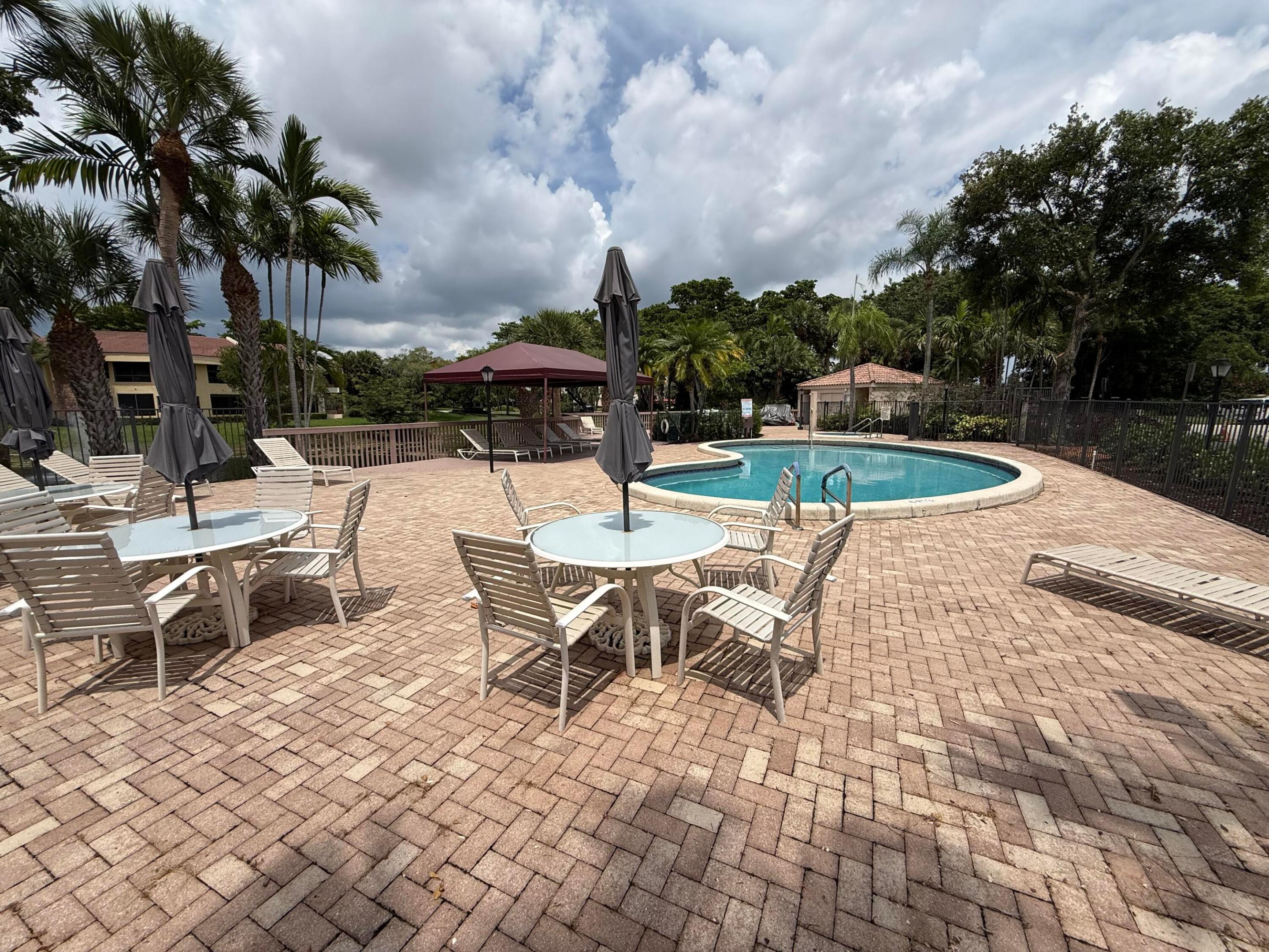 7472 LA PAZ #102, Boca Raton FL 33433