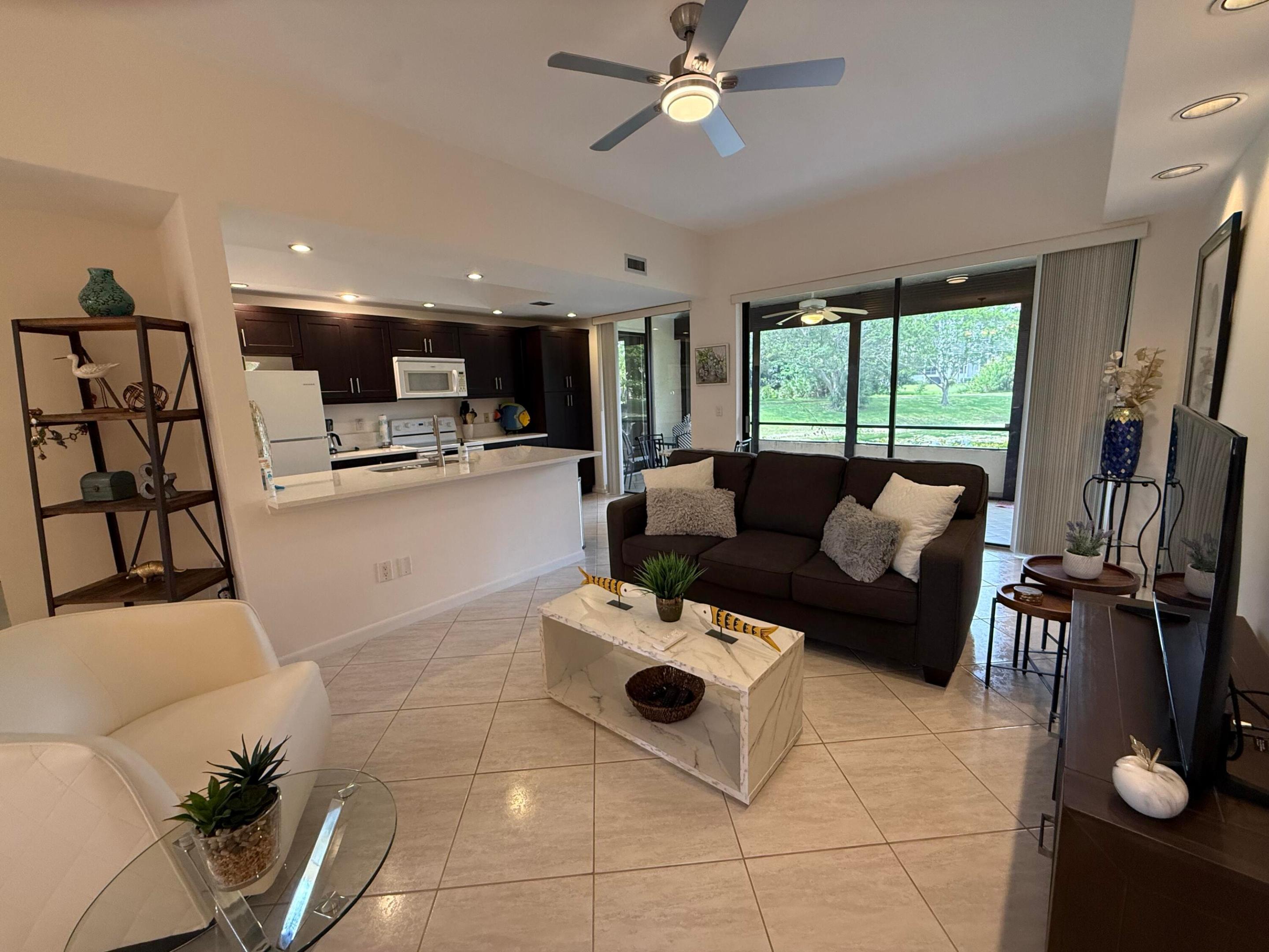 7472 LA PAZ #102, Boca Raton FL 33433
