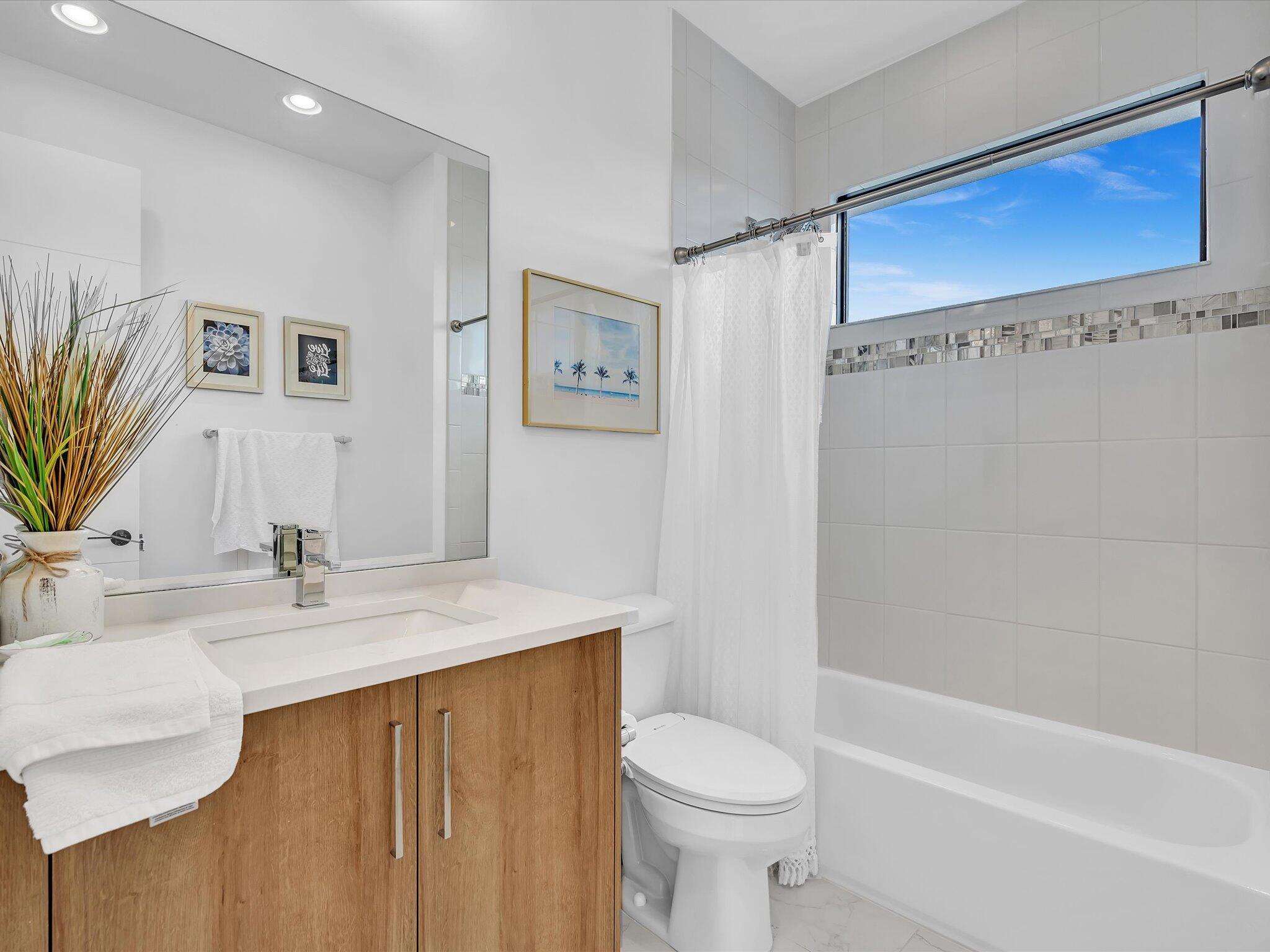 17065 Rainbow Fls, Boca Raton FL 33496