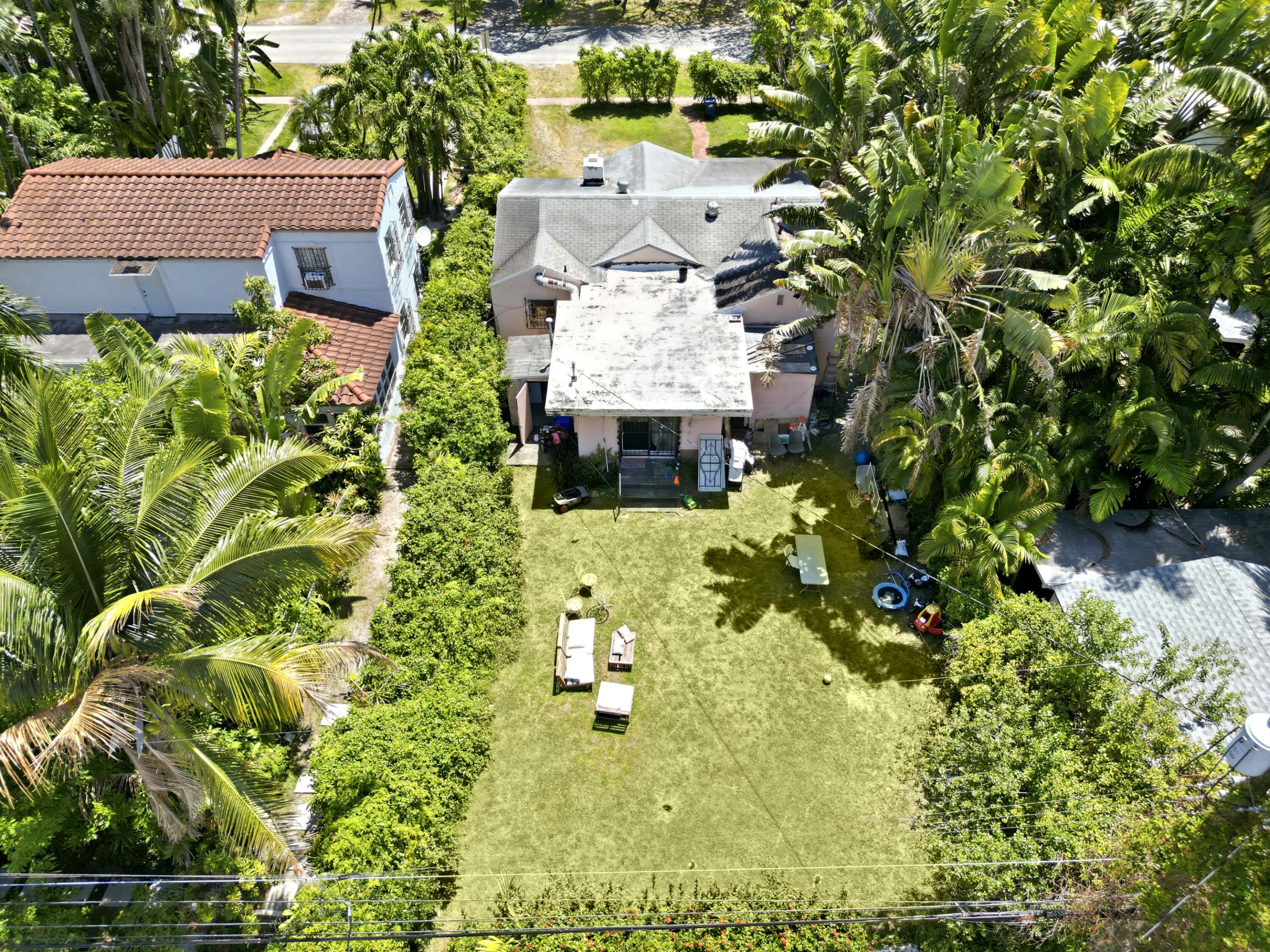 1324 LENOX, Miami Beach FL 33139