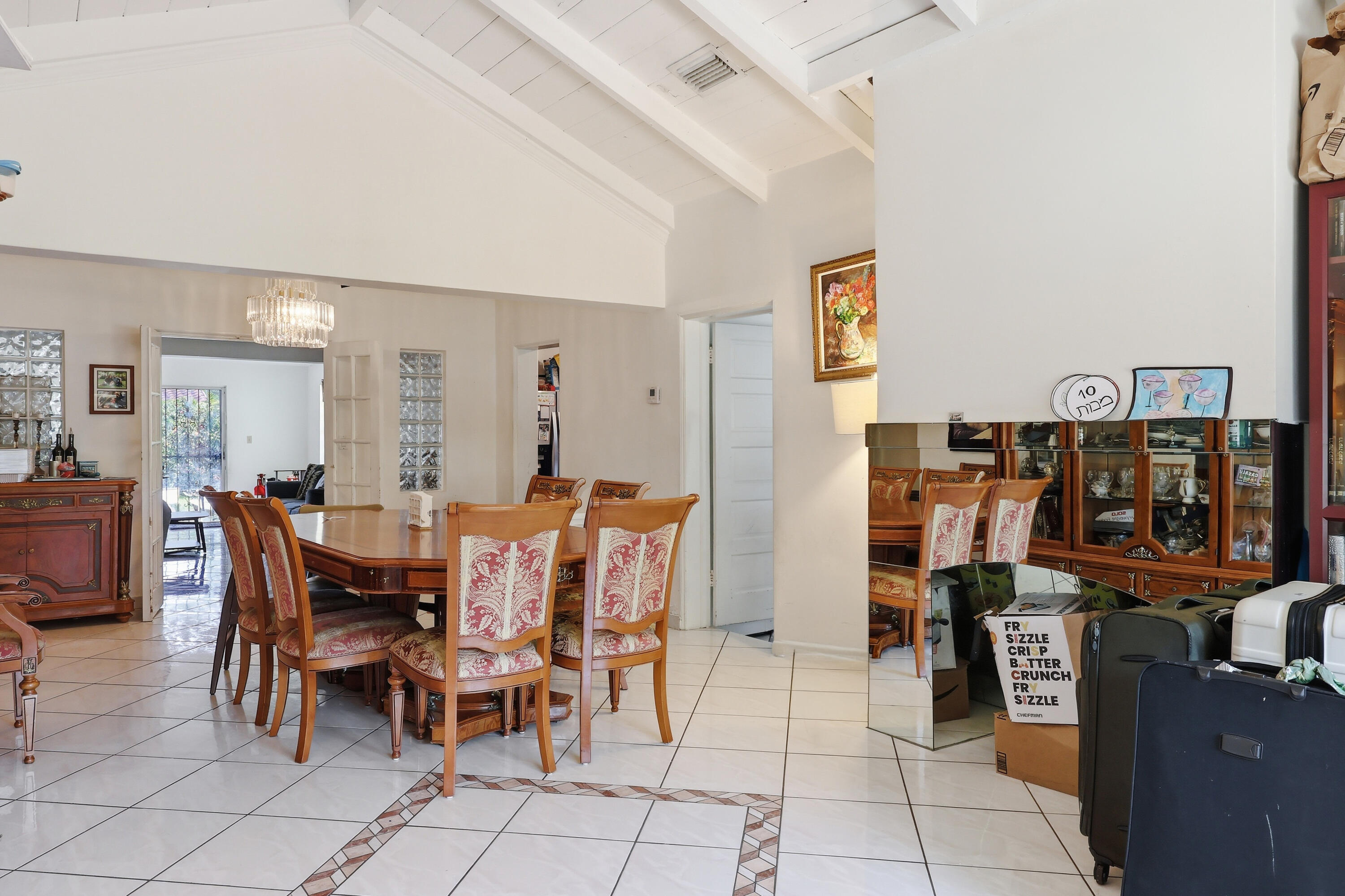 1324 LENOX, Miami Beach FL 33139