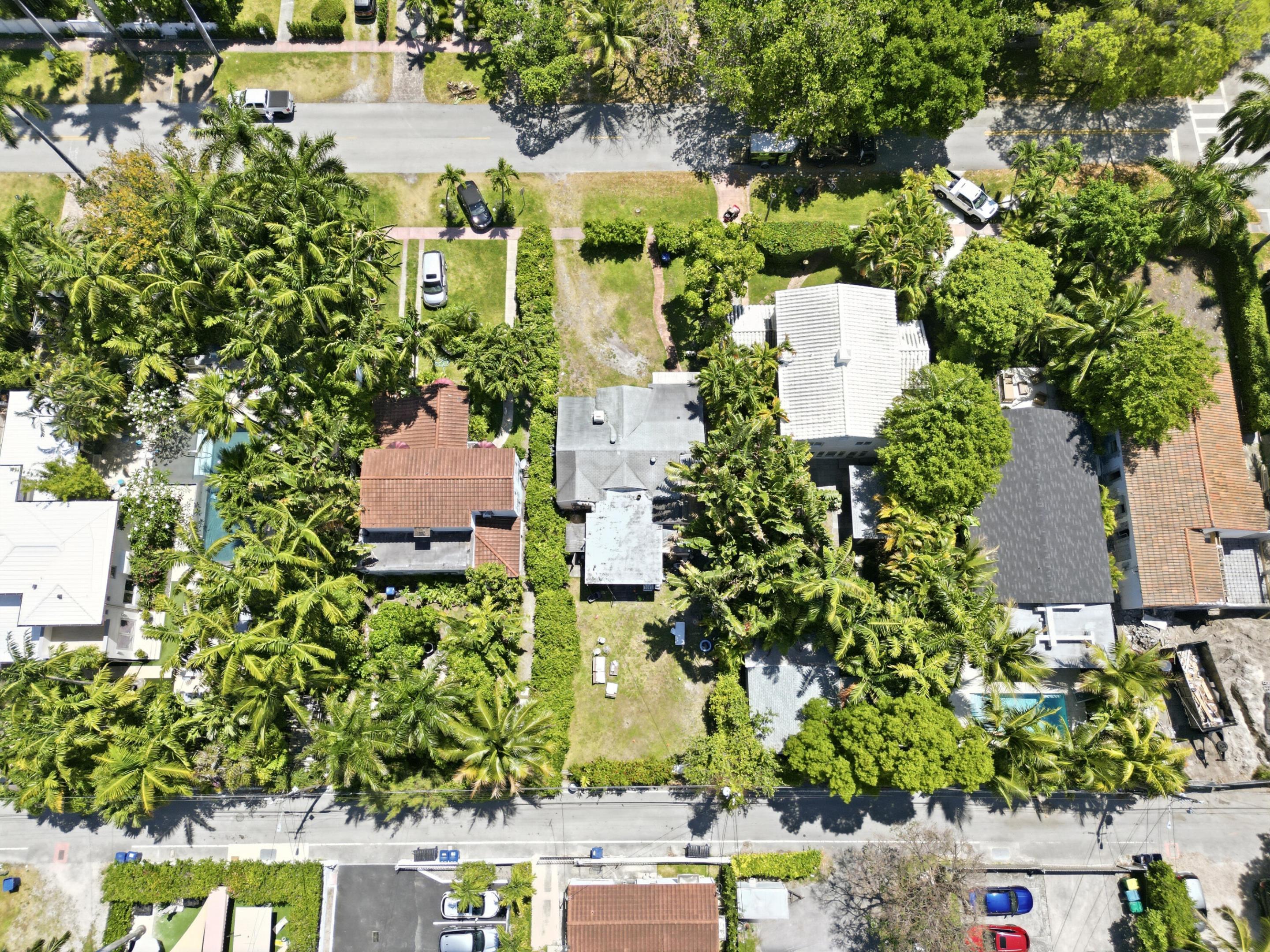 1324 LENOX, Miami Beach FL 33139