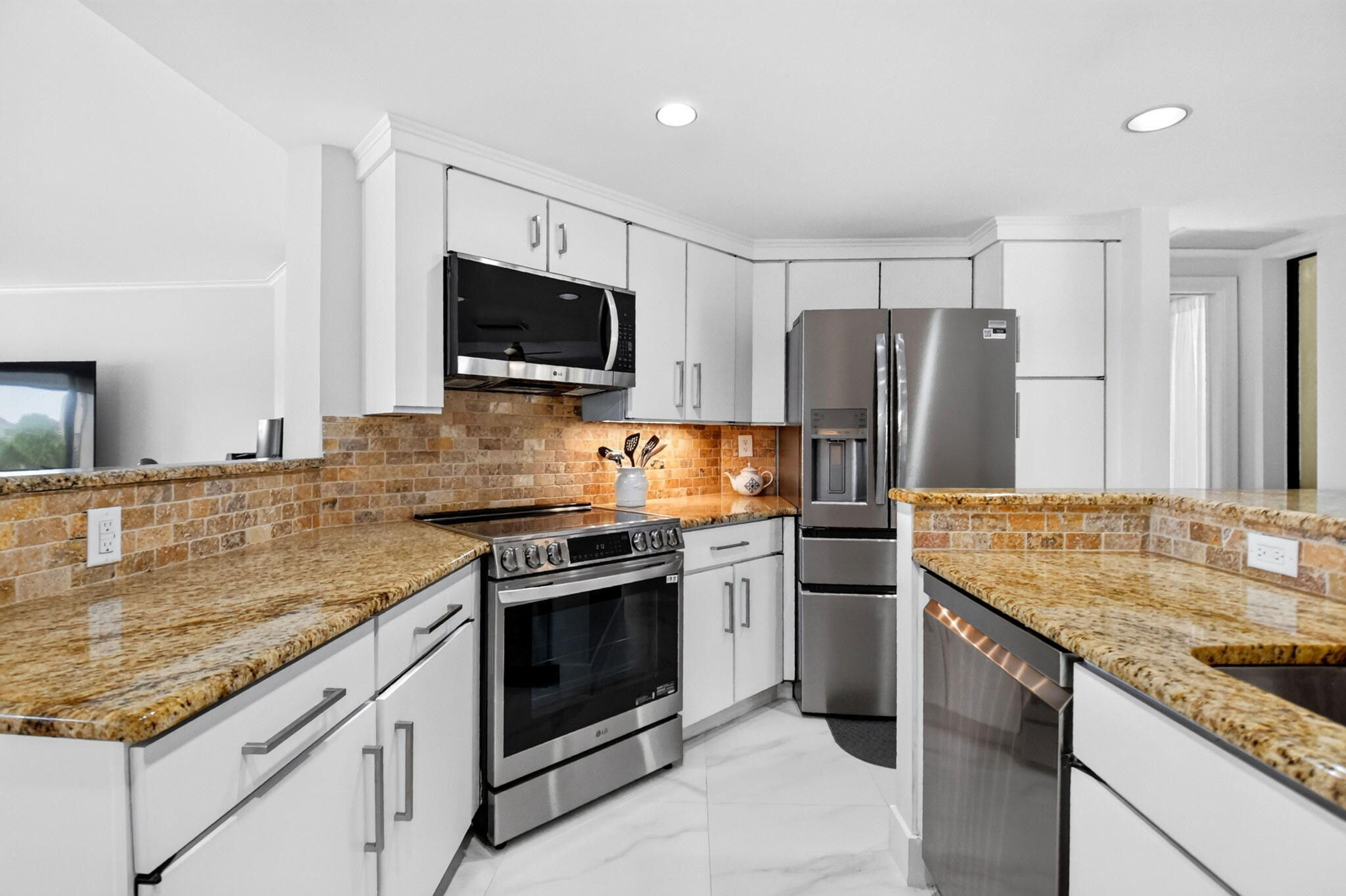 1149 Marine #G3L, North Palm Beach FL 33408