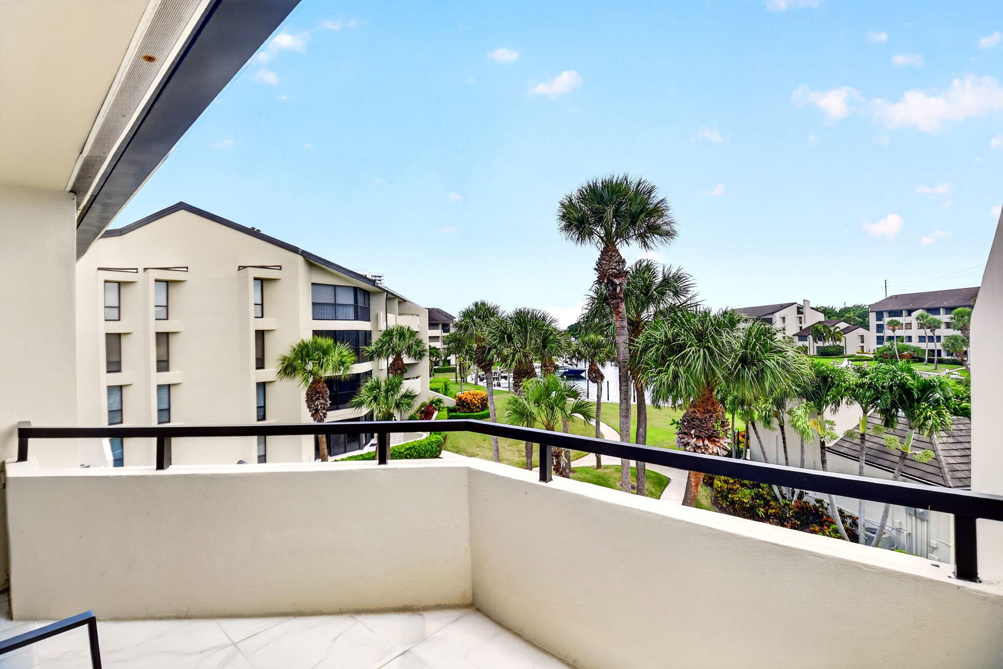1149 Marine #G3L, North Palm Beach FL 33408
