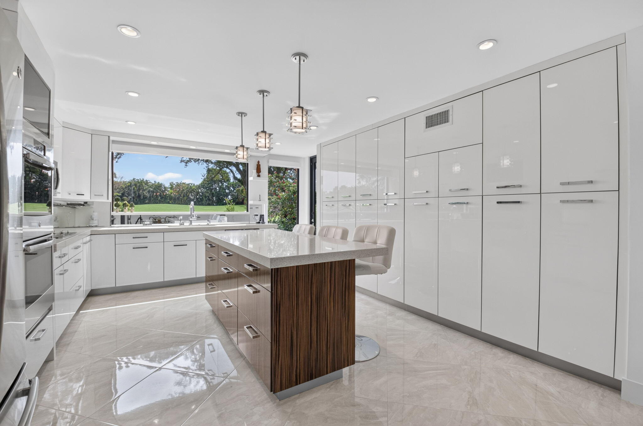 19950 Sawgrass #5201, Boca Raton FL 33434