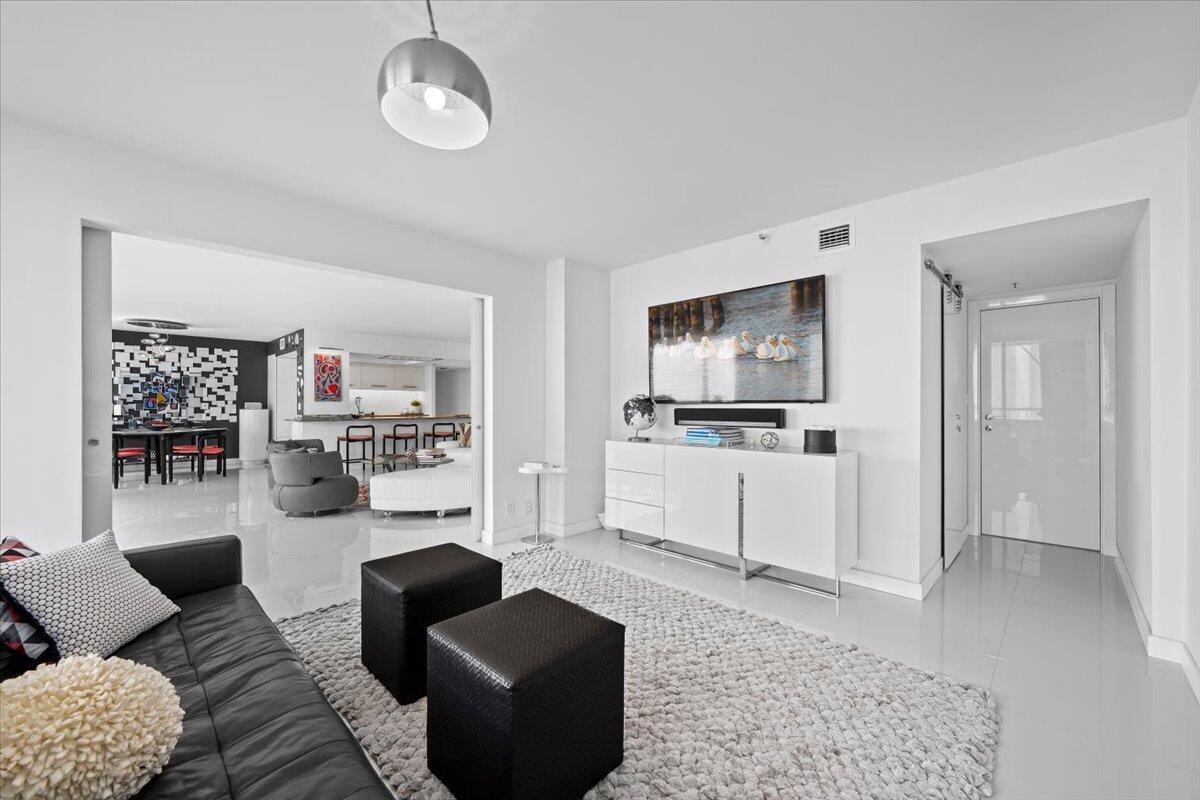 5280 N Ocean #10C, Riviera Beach FL 33404