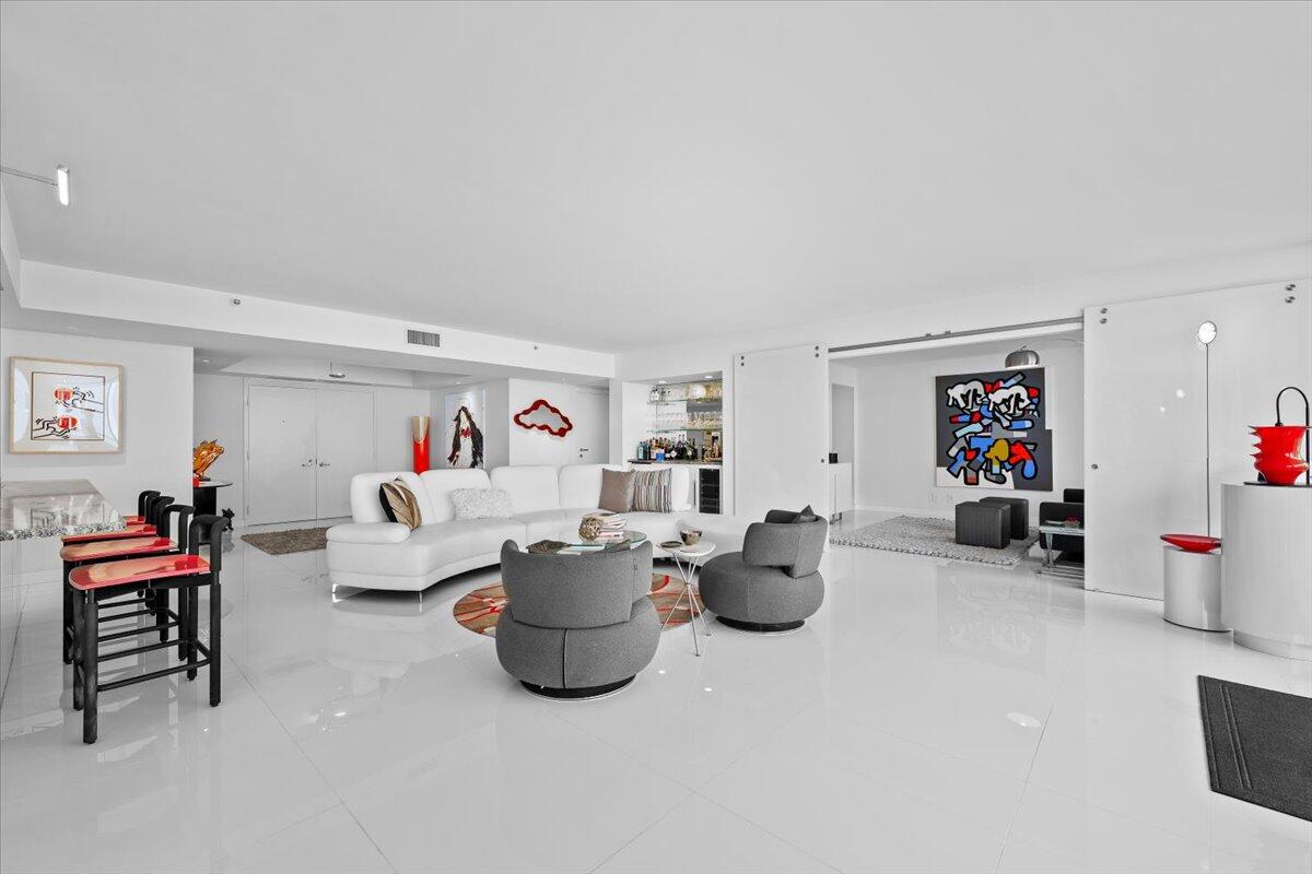 5280 N Ocean #10C, Riviera Beach FL 33404