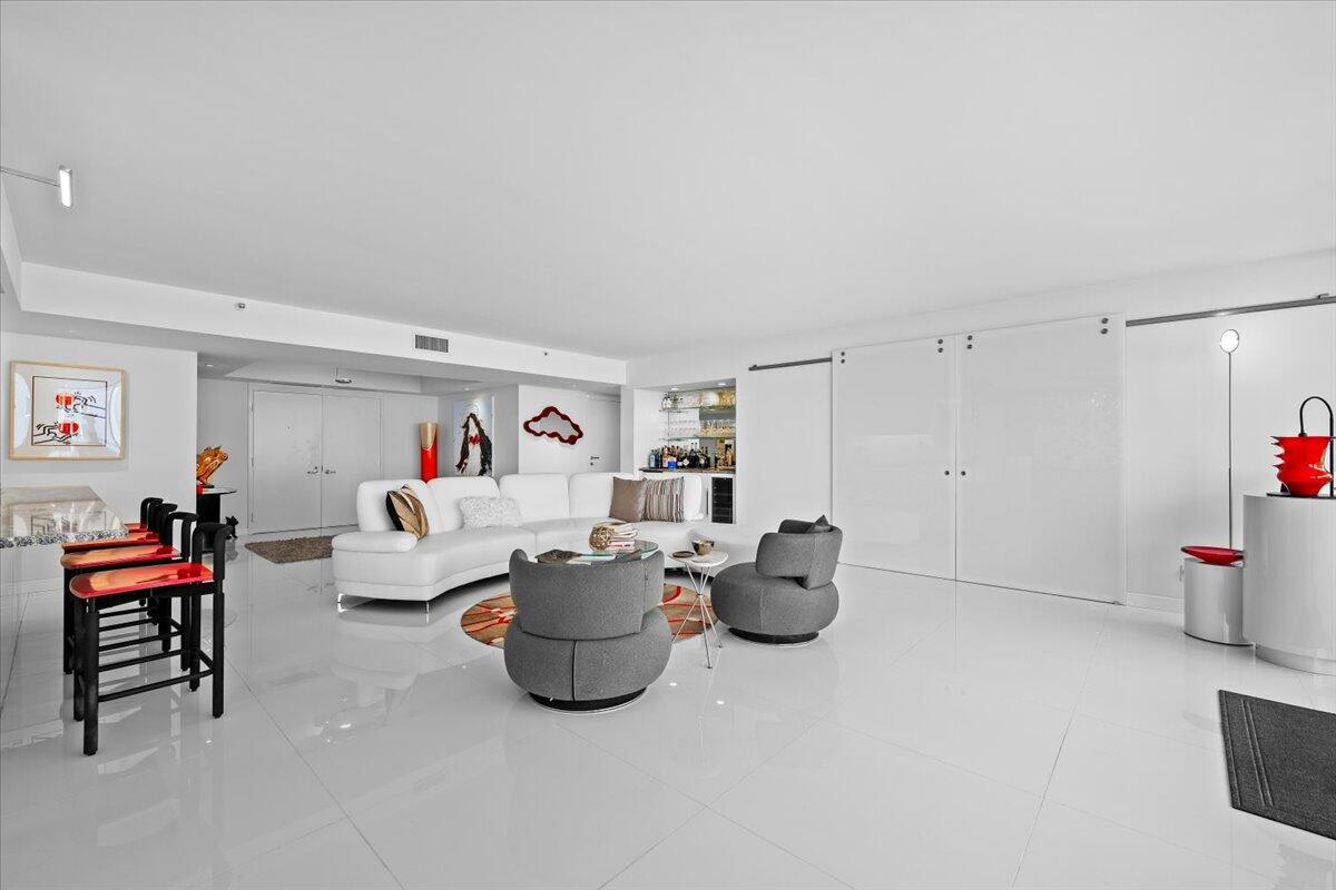 5280 N Ocean #10C, Riviera Beach FL 33404