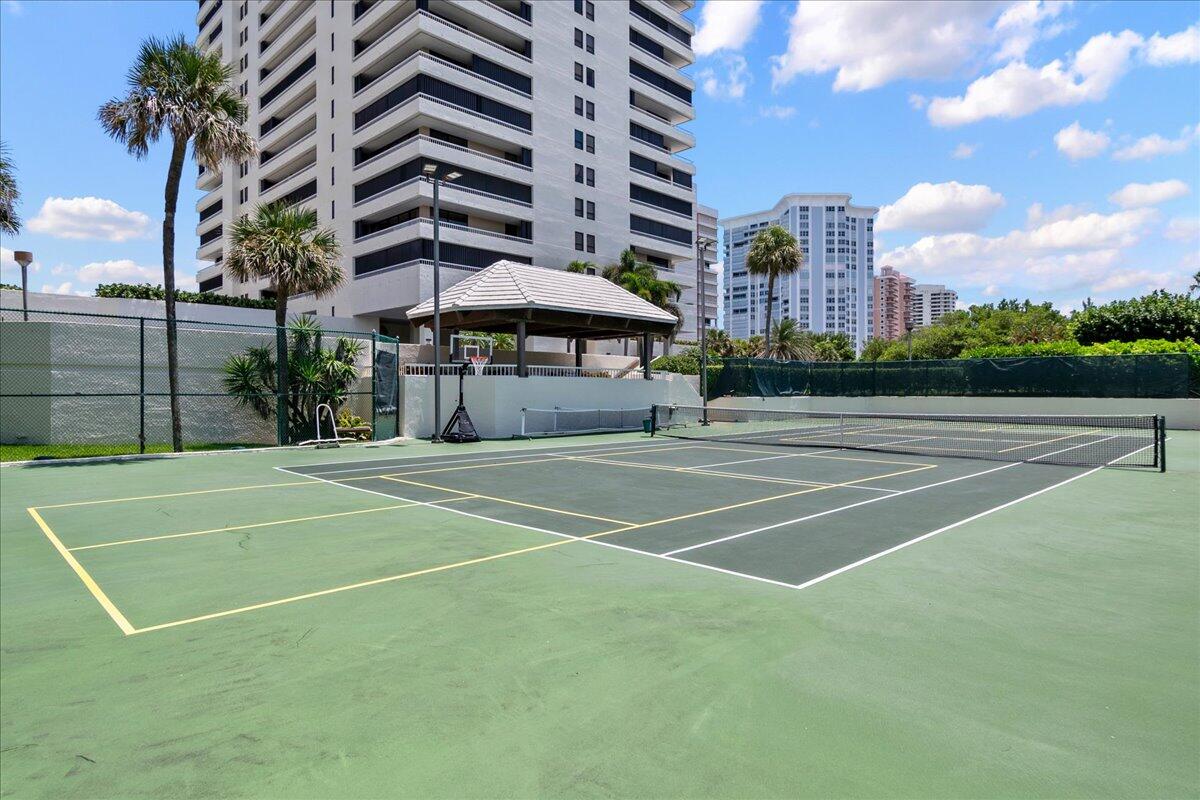 5280 N Ocean #10C, Riviera Beach FL 33404