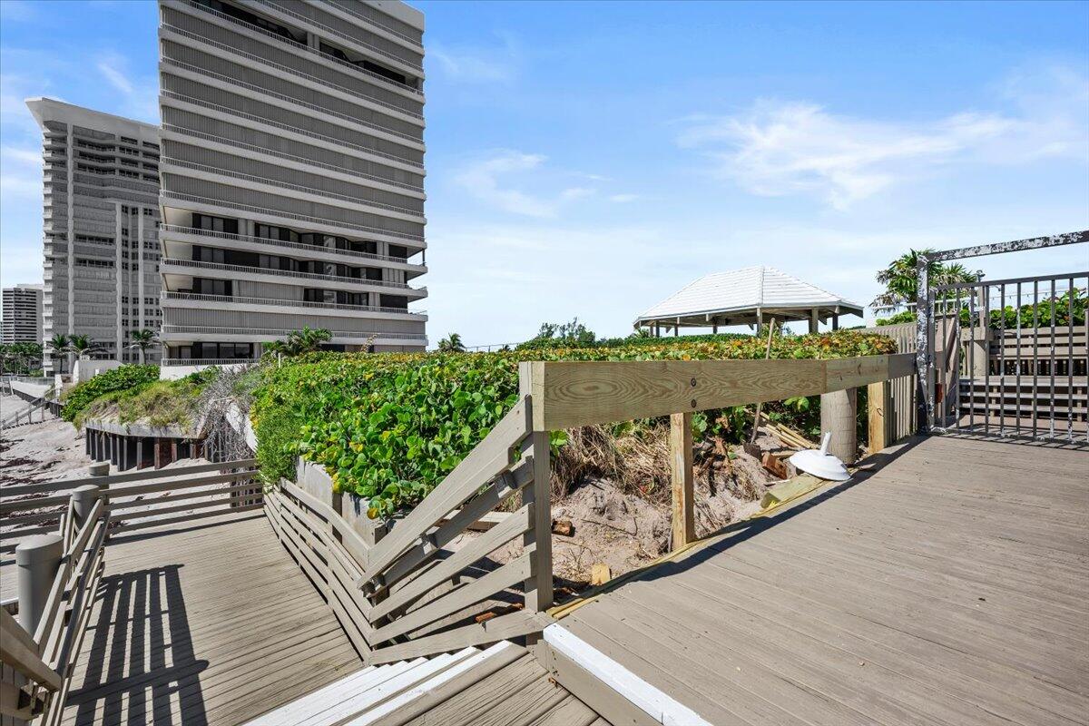 5280 N Ocean #10C, Riviera Beach FL 33404