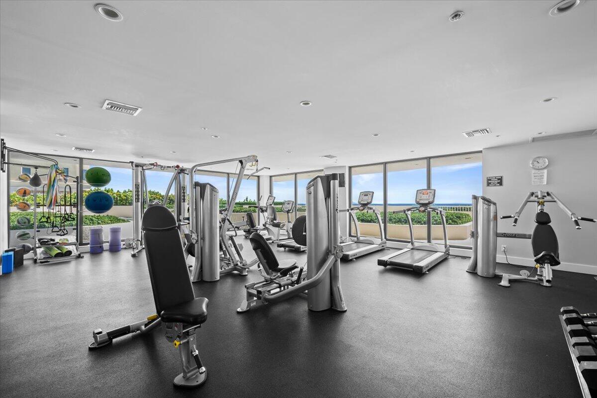 5280 N Ocean #10C, Riviera Beach FL 33404