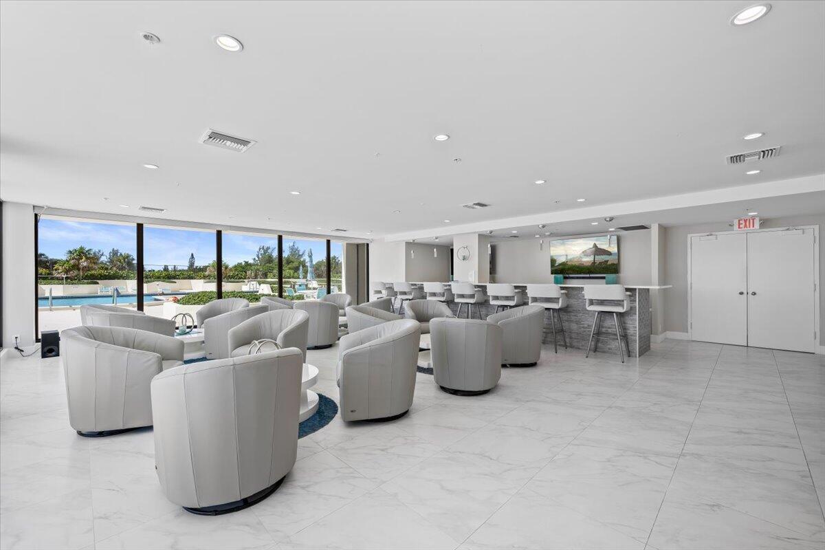 5280 N Ocean #10C, Riviera Beach FL 33404