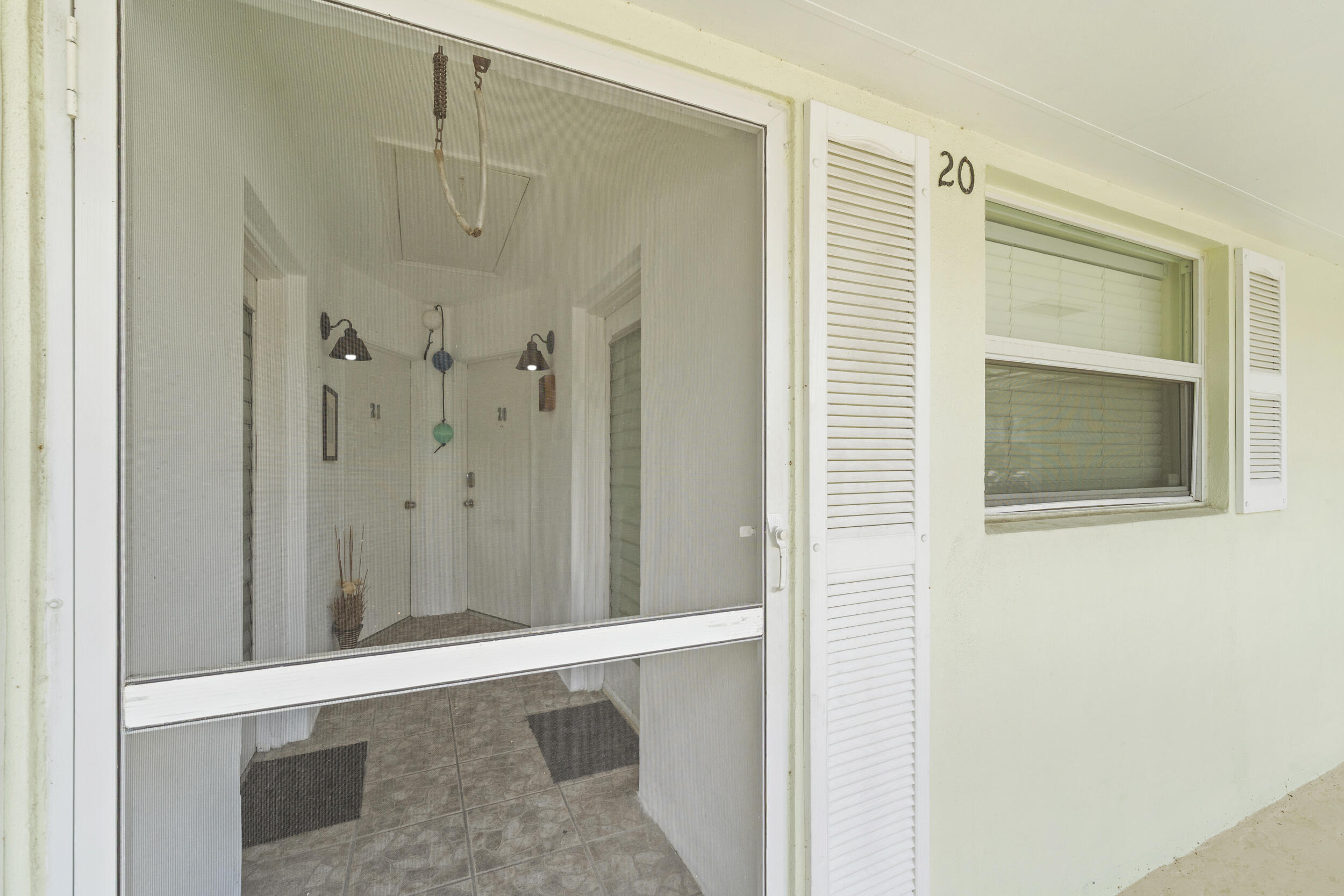 68 YACHT CLUB #20, North Palm Beach FL 33408