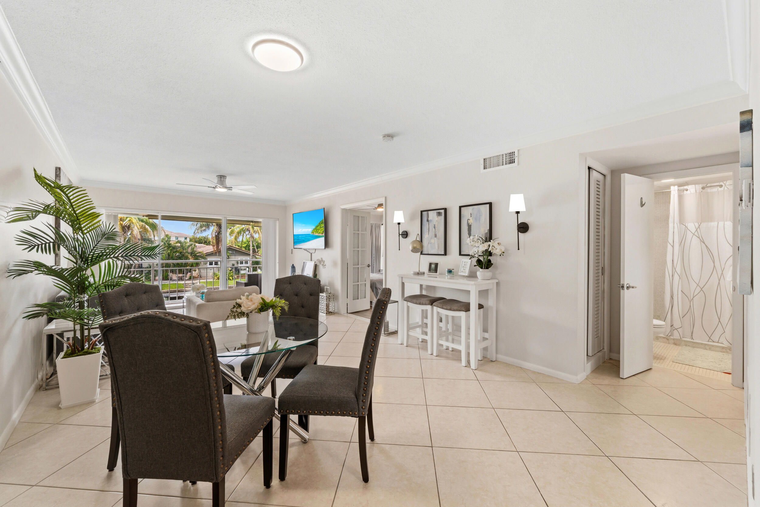 68 YACHT CLUB #20, North Palm Beach FL 33408