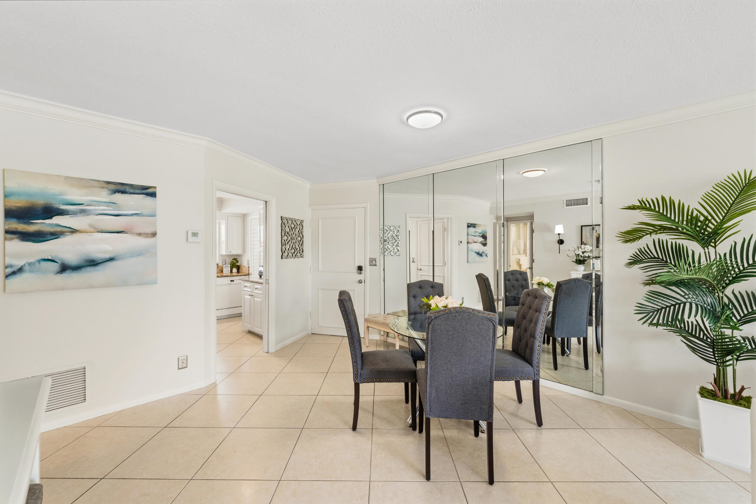 68 YACHT CLUB #20, North Palm Beach FL 33408