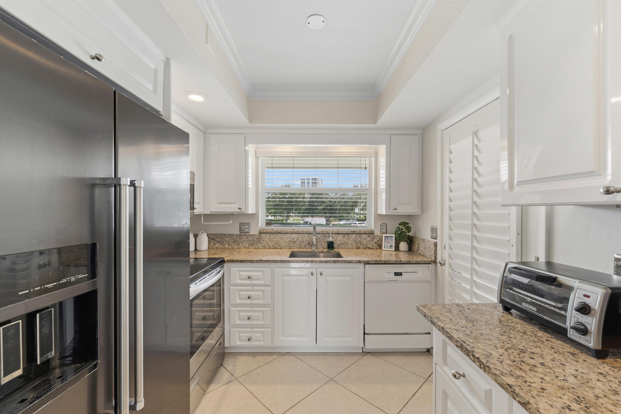 68 YACHT CLUB #20, North Palm Beach FL 33408