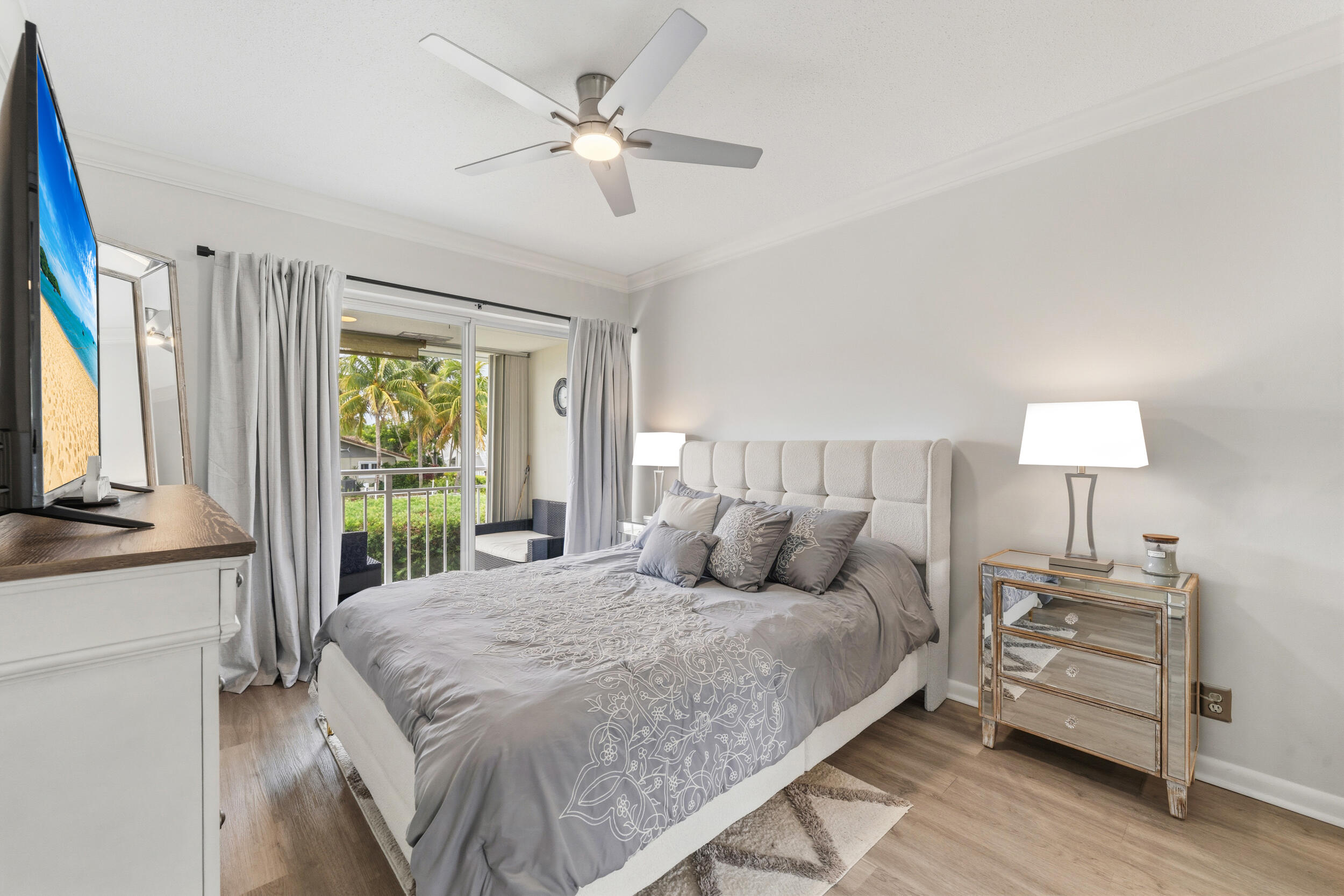 68 YACHT CLUB #20, North Palm Beach FL 33408