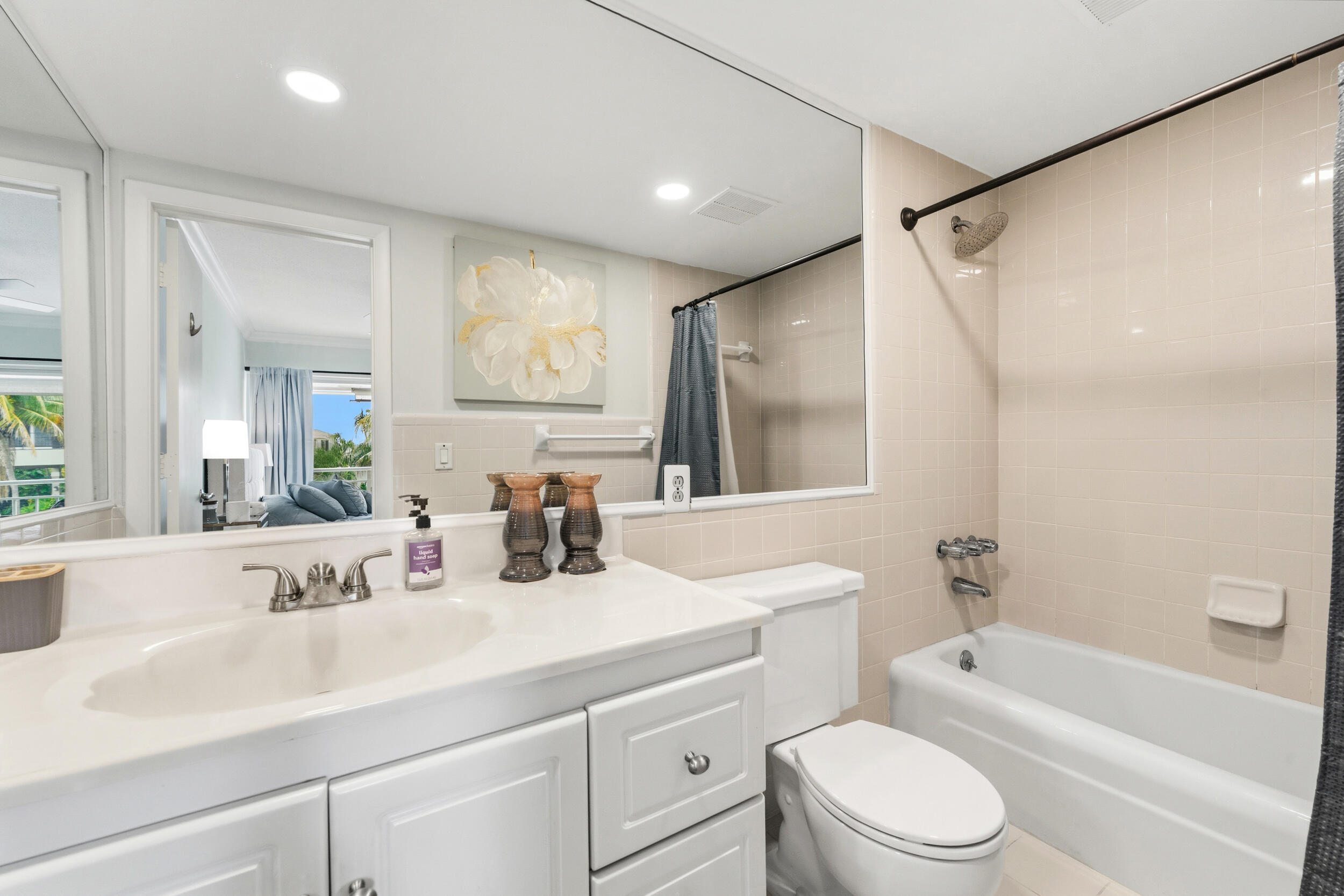 68 YACHT CLUB #20, North Palm Beach FL 33408