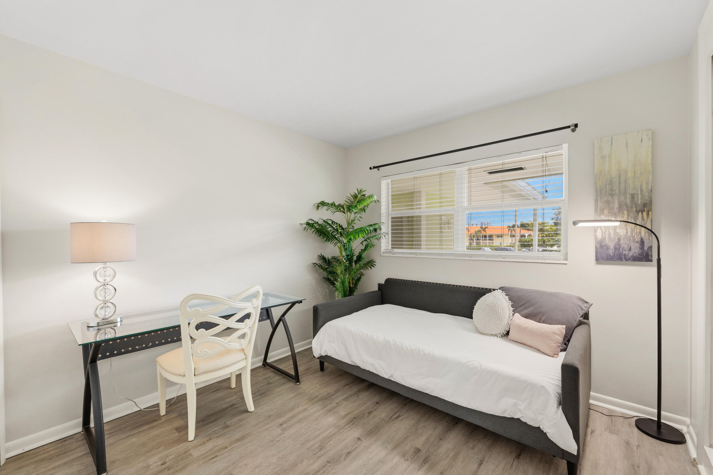 68 YACHT CLUB #20, North Palm Beach FL 33408