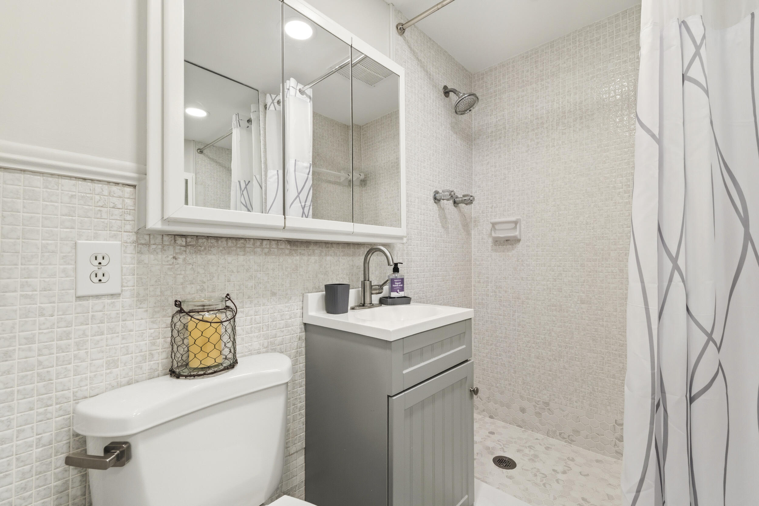 68 YACHT CLUB #20, North Palm Beach FL 33408
