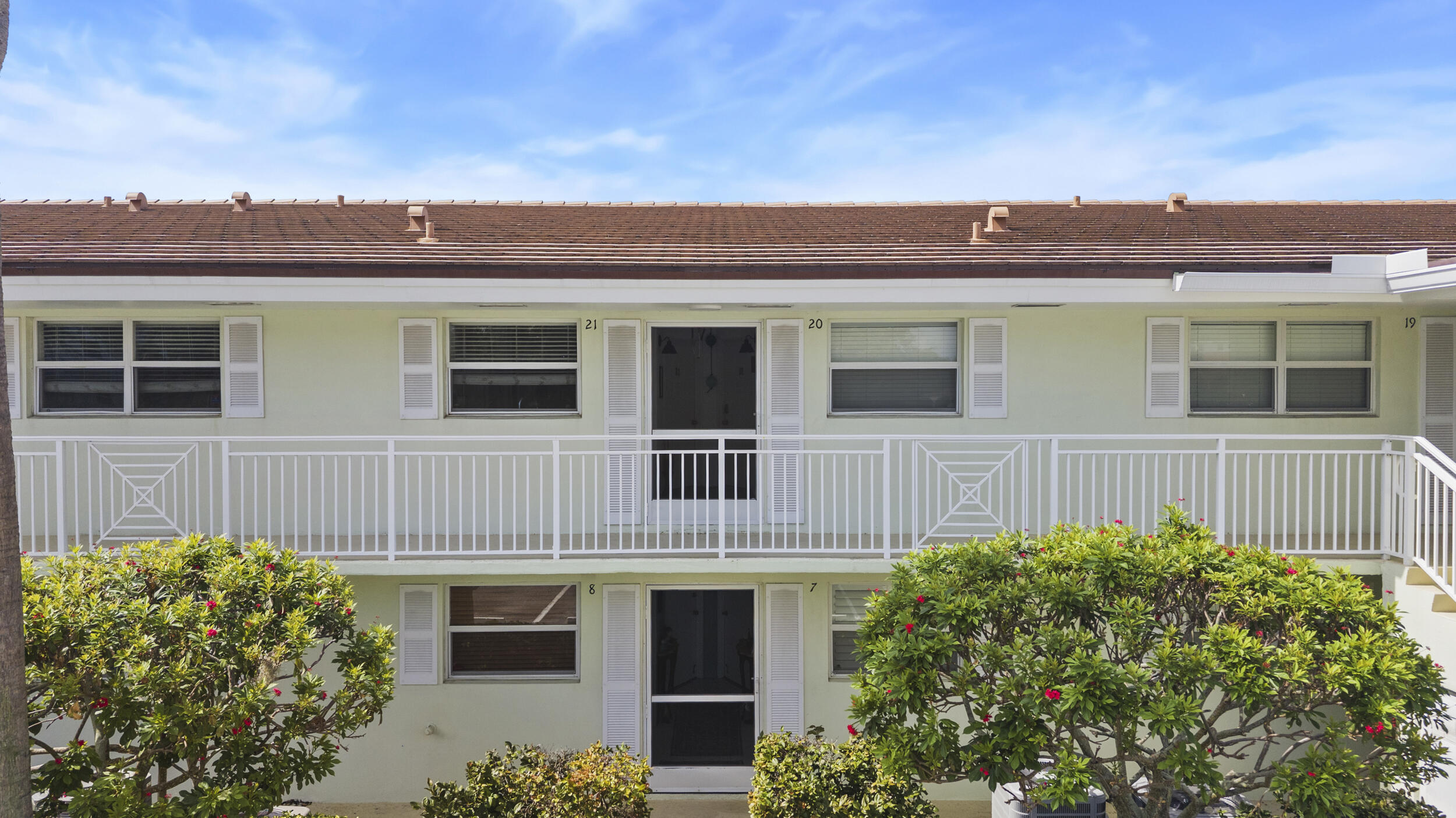 68 YACHT CLUB #20, North Palm Beach FL 33408