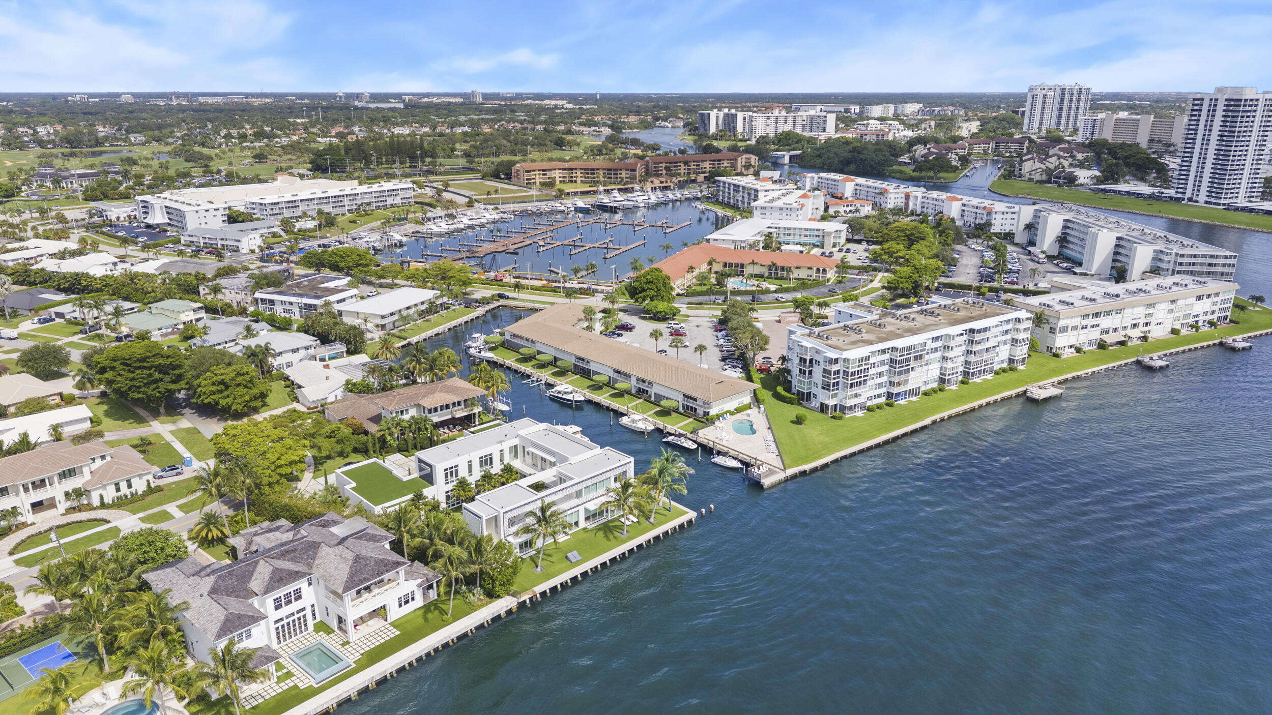 68 YACHT CLUB #20, North Palm Beach FL 33408