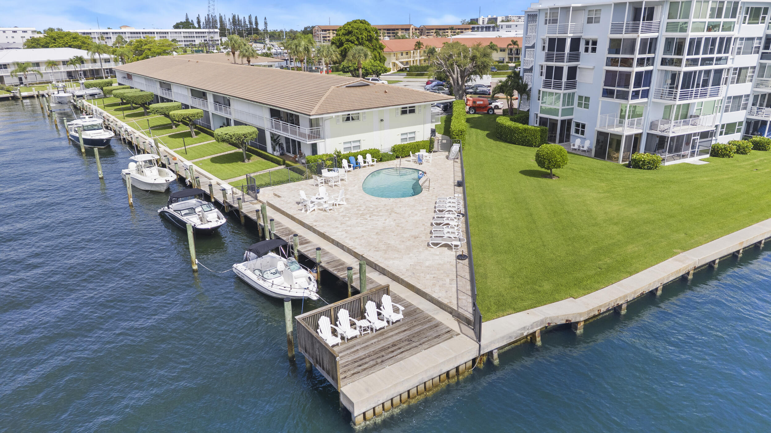 68 YACHT CLUB #20, North Palm Beach FL 33408