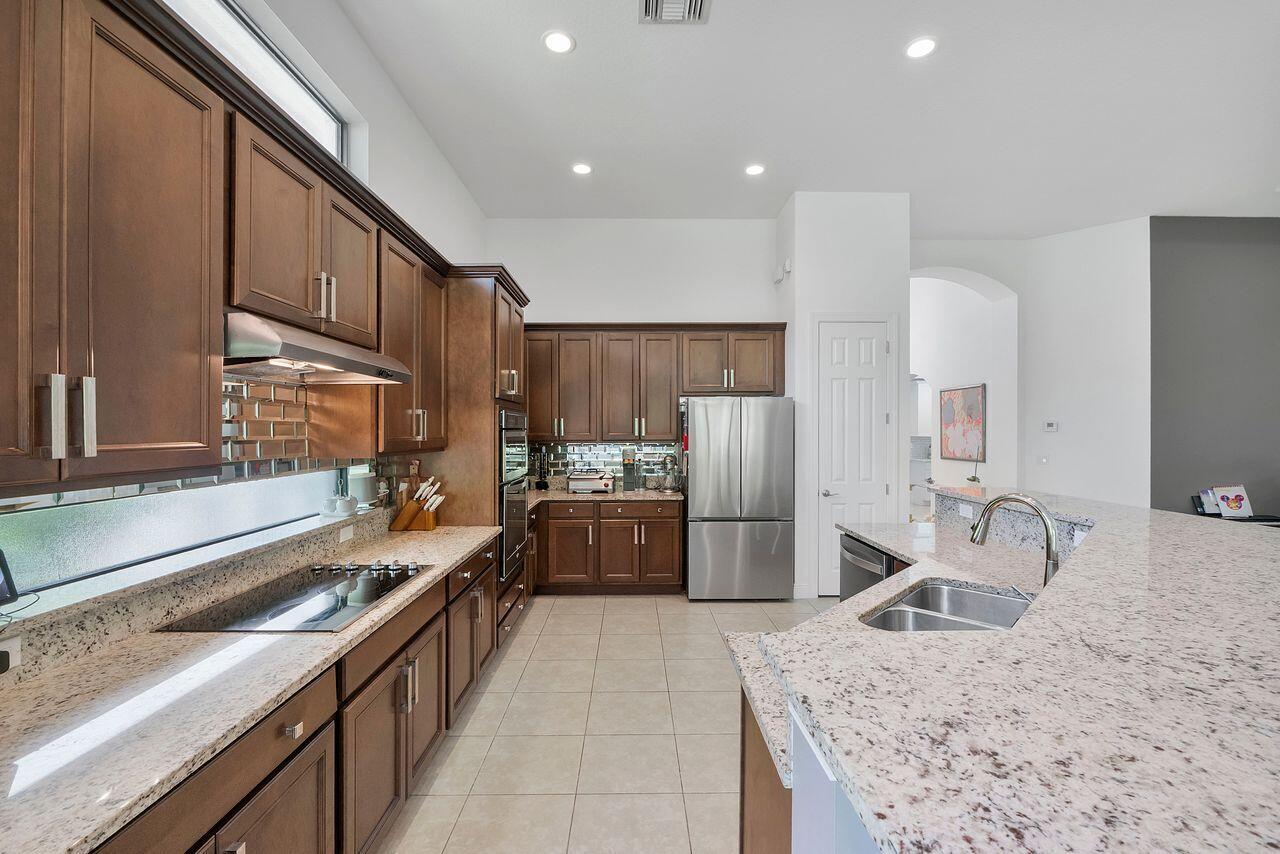 8251 CANOPY, Parkland FL 33076