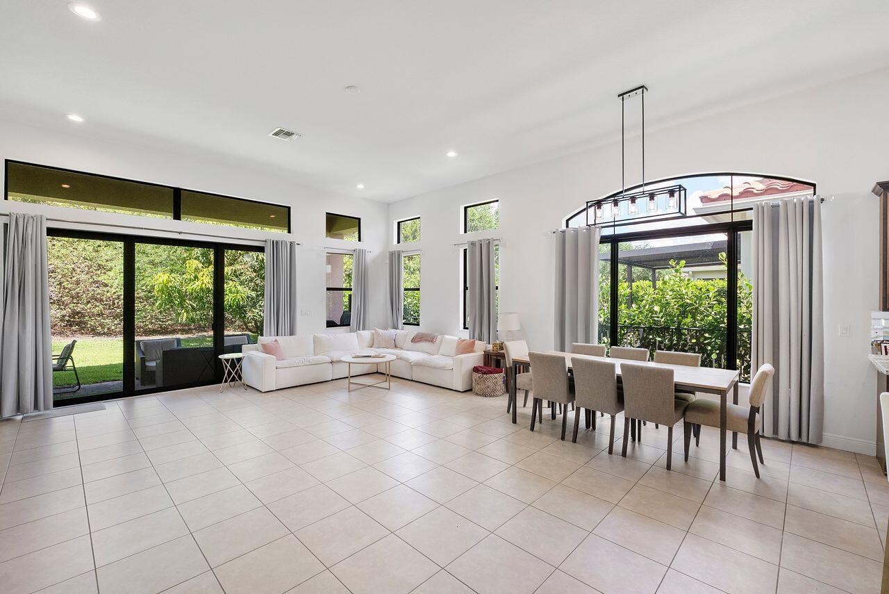 8251 CANOPY, Parkland FL 33076