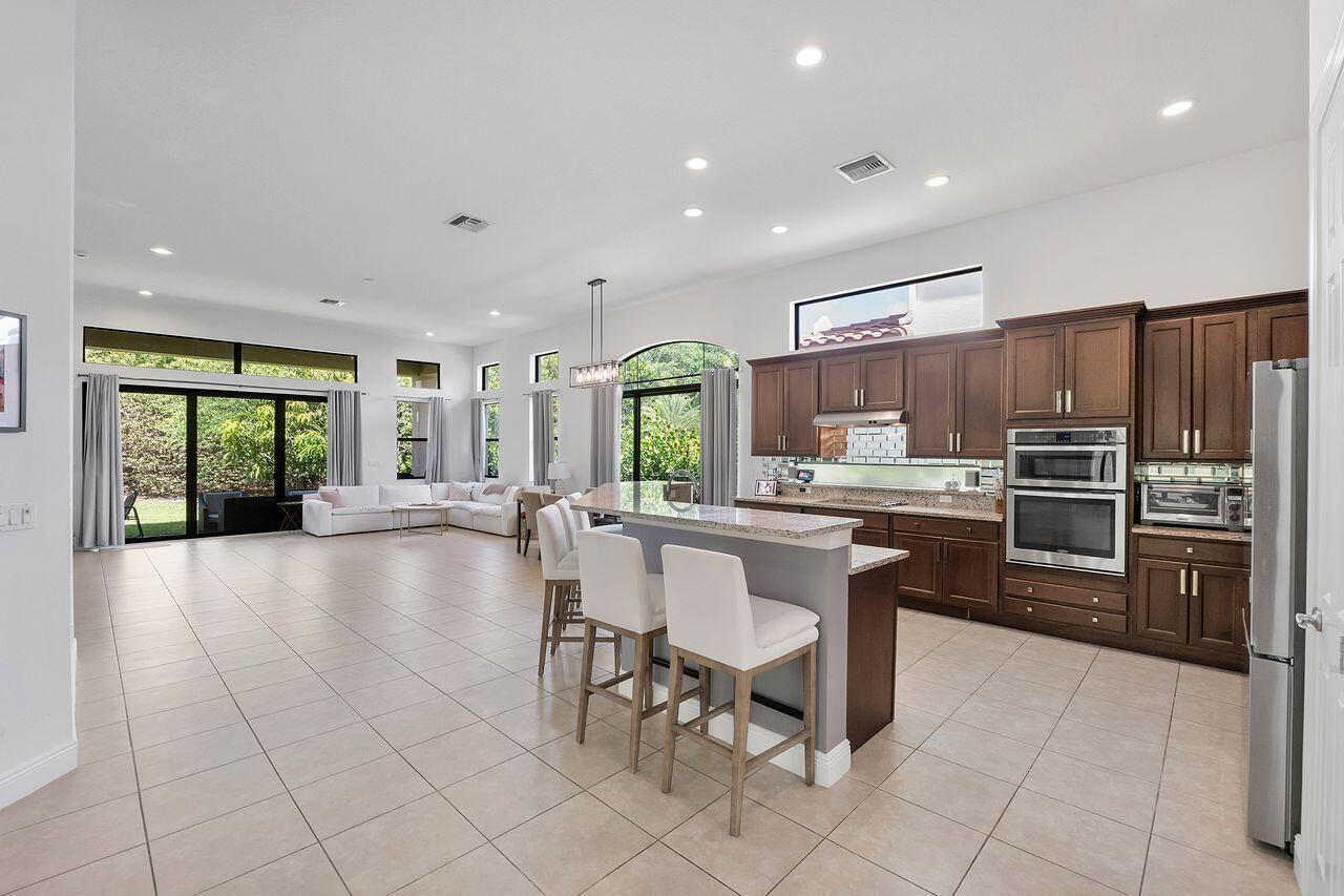 8251 CANOPY, Parkland FL 33076