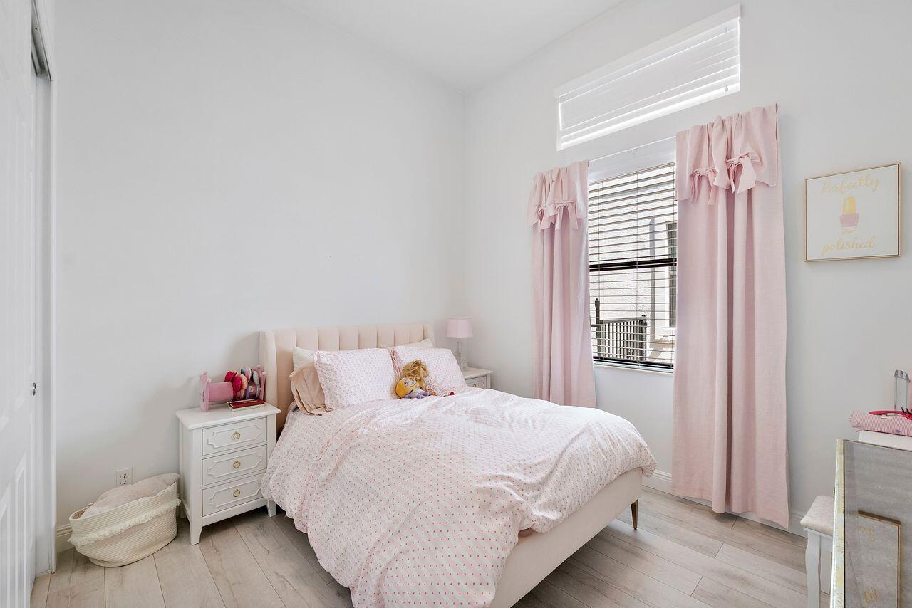 8251 CANOPY, Parkland FL 33076