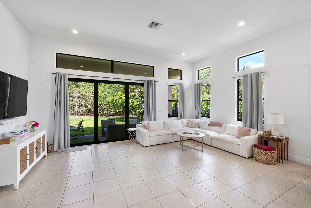 8251 CANOPY, Parkland FL 33076