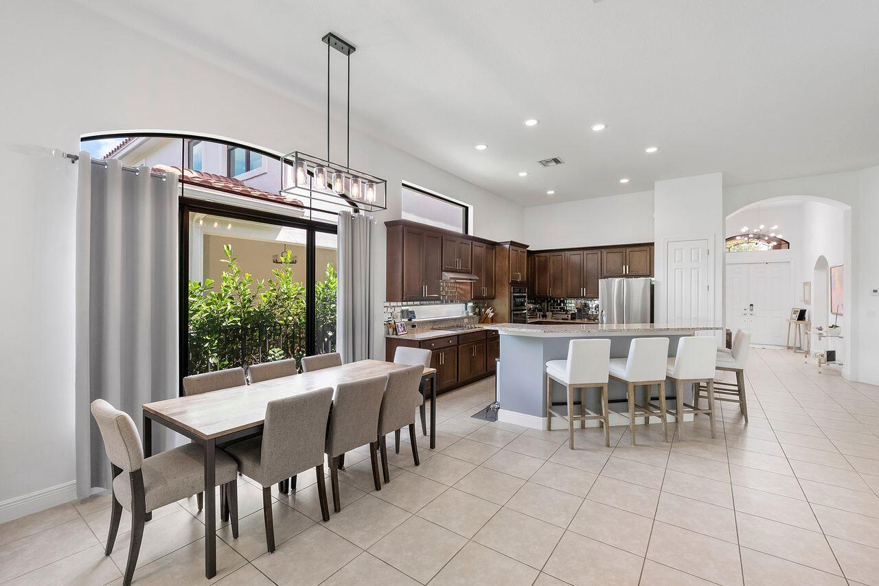 8251 CANOPY, Parkland FL 33076