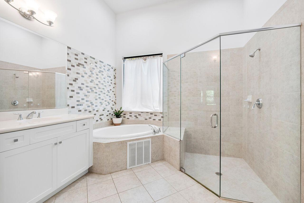 8251 CANOPY, Parkland FL 33076
