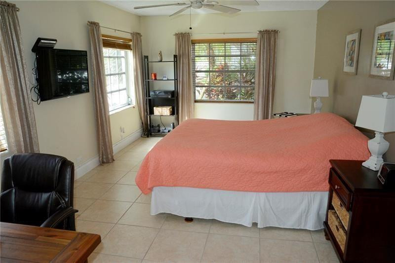 6499 BAY CLUB #2, Fort Lauderdale FL 33308