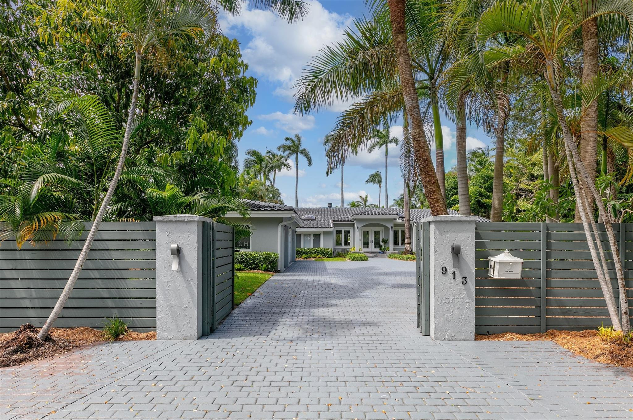 913 Coconut, Fort Lauderdale FL 33315