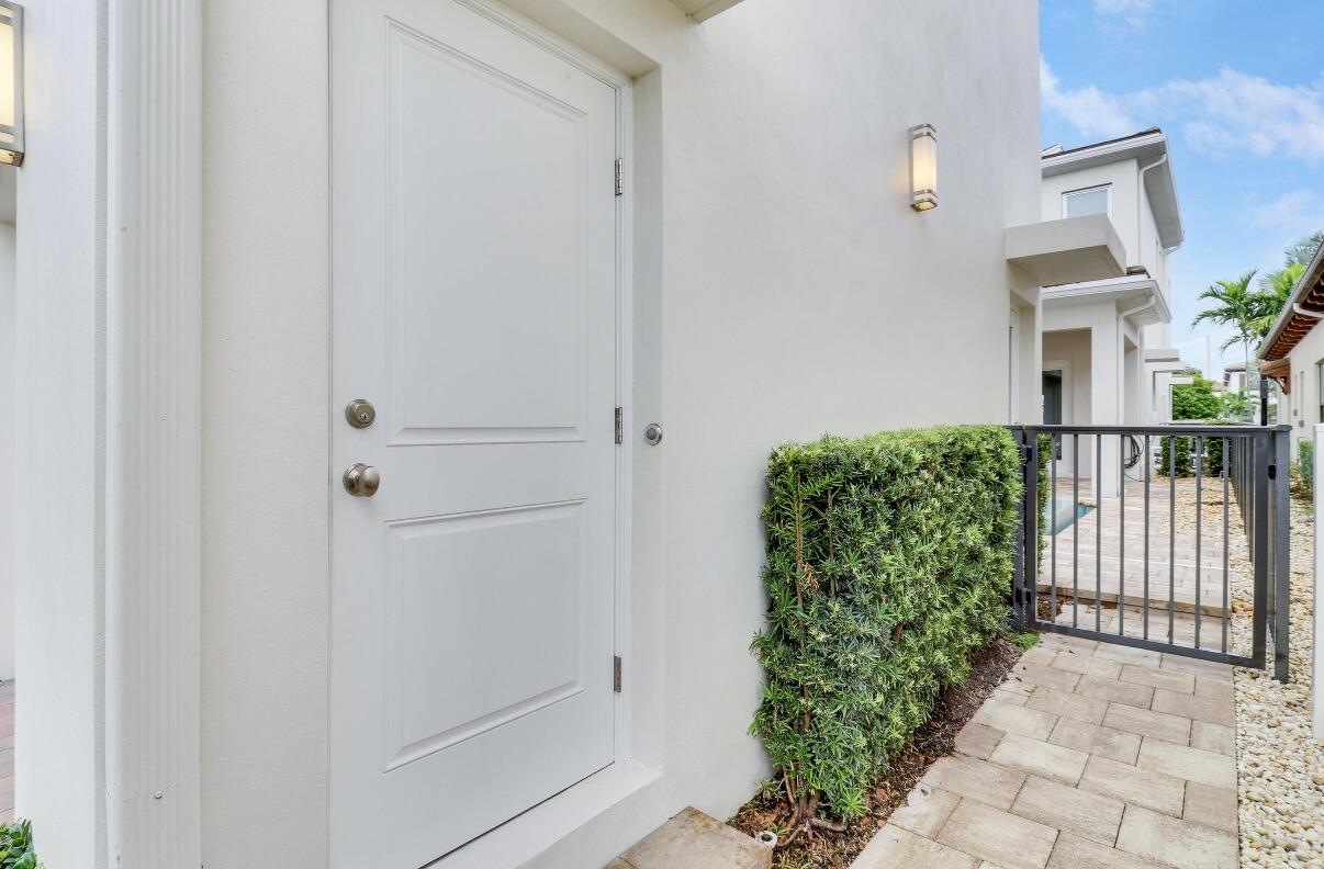 5029 GRANDIFLORA, Palm Beach Gardens FL 33418