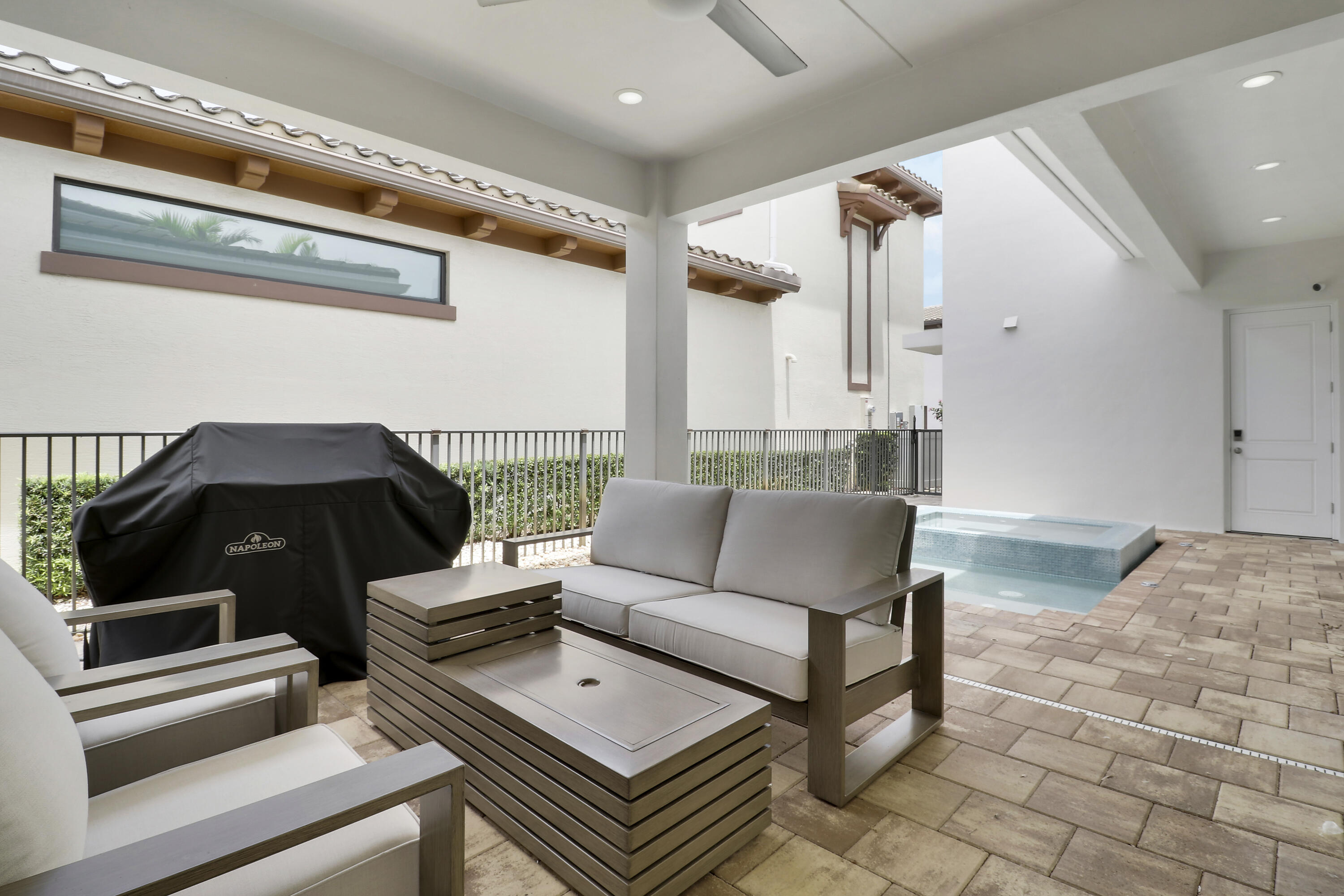 5029 GRANDIFLORA, Palm Beach Gardens FL 33418