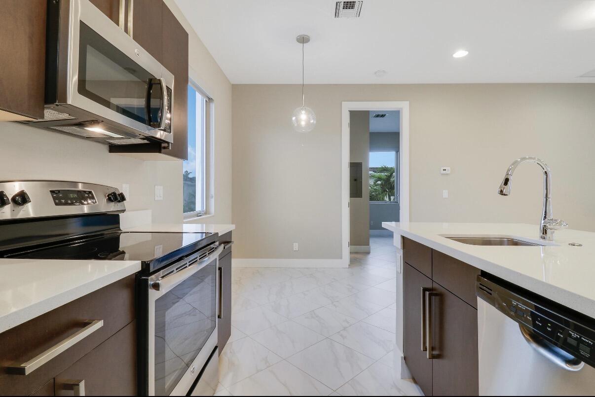 5029 GRANDIFLORA, Palm Beach Gardens FL 33418