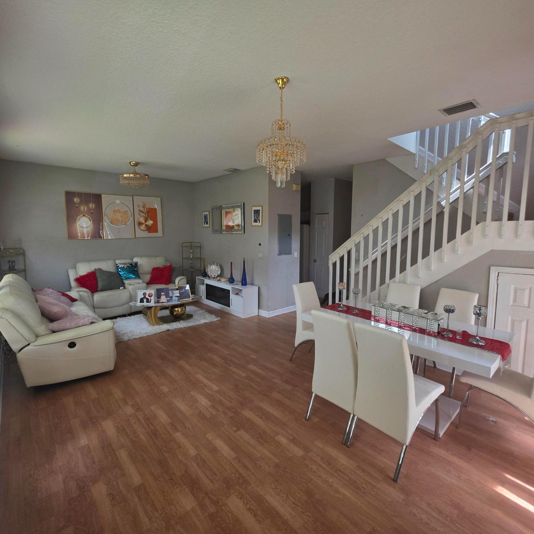 1309 N Santa Catalina, North Lauderdale FL 33068
