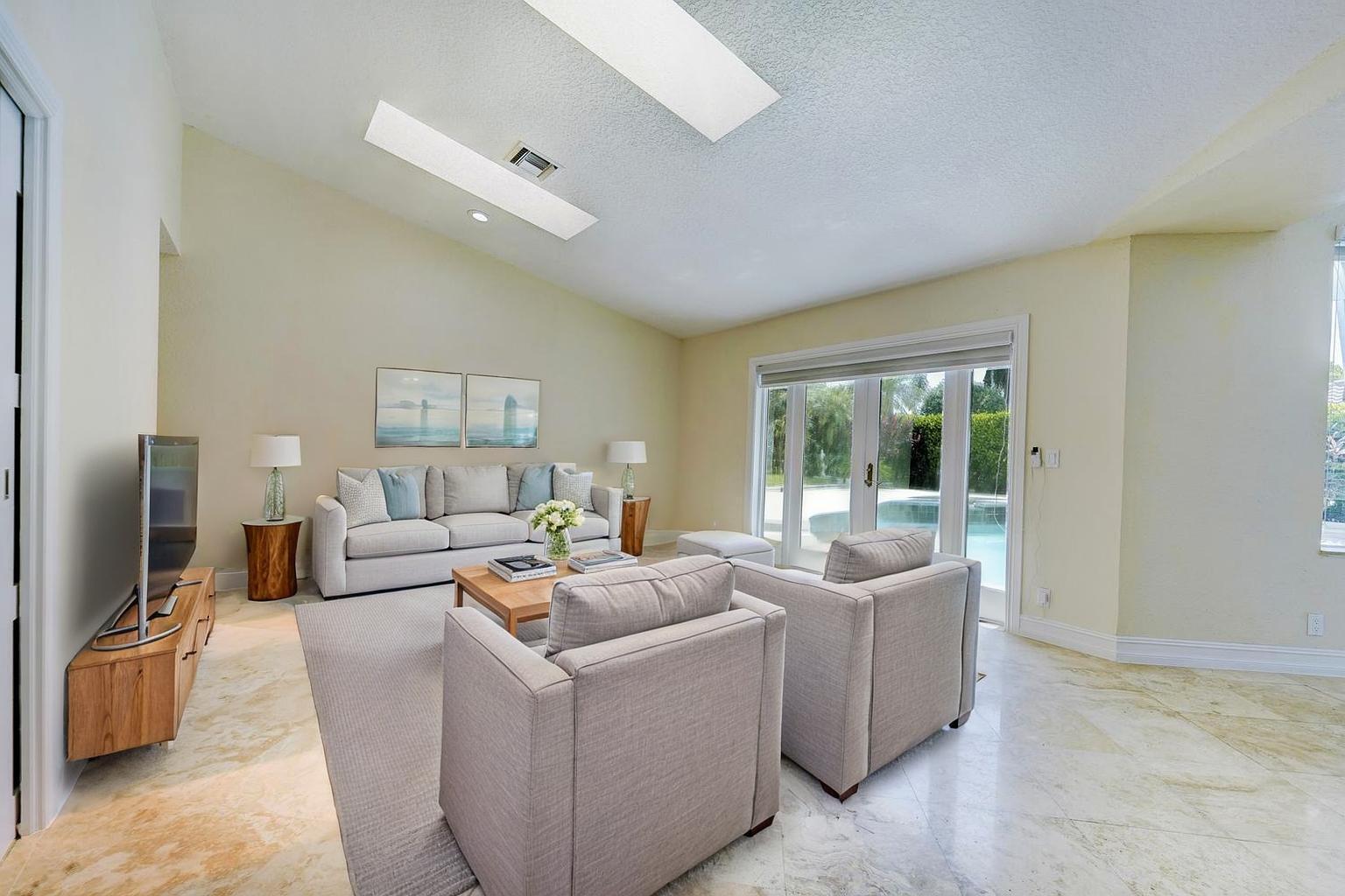 11999 Classic, Coral Springs FL 33071