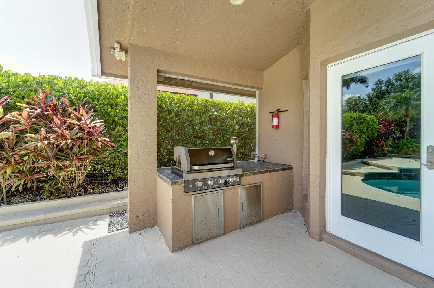 11999 Classic, Coral Springs FL 33071