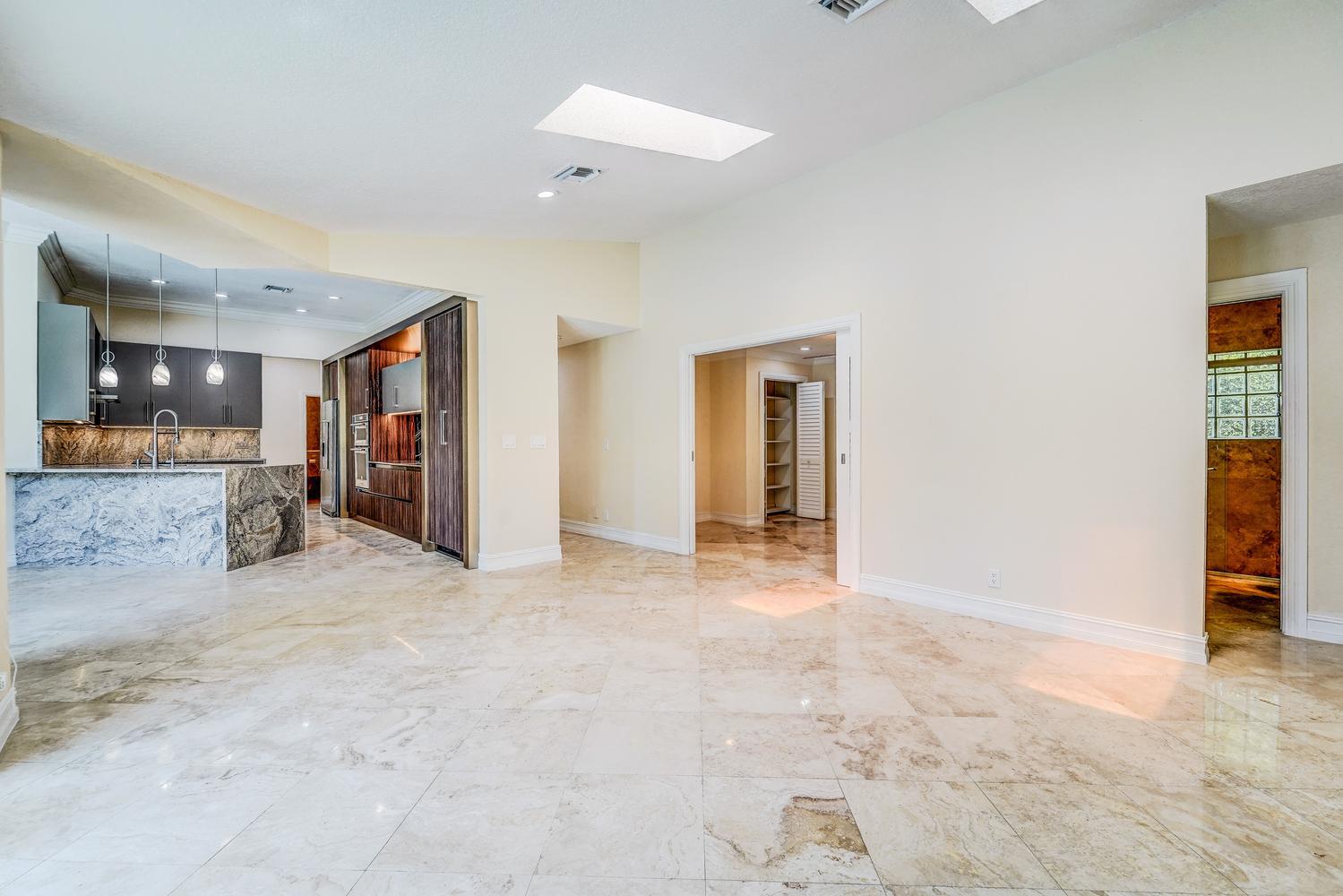 11999 Classic, Coral Springs FL 33071