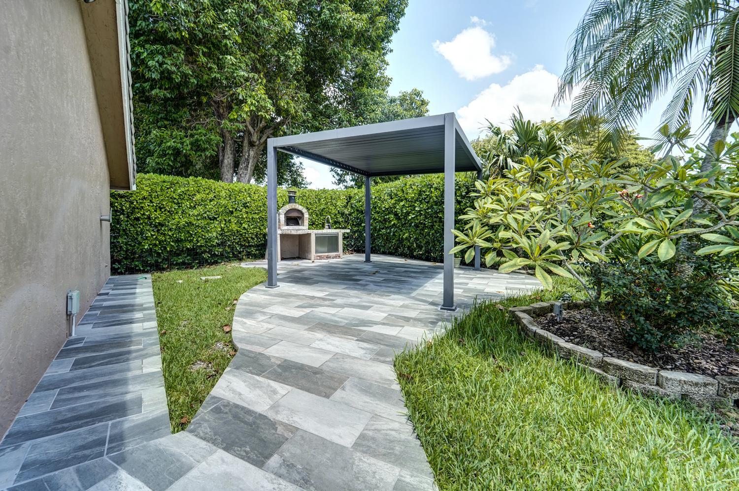 11999 Classic, Coral Springs FL 33071