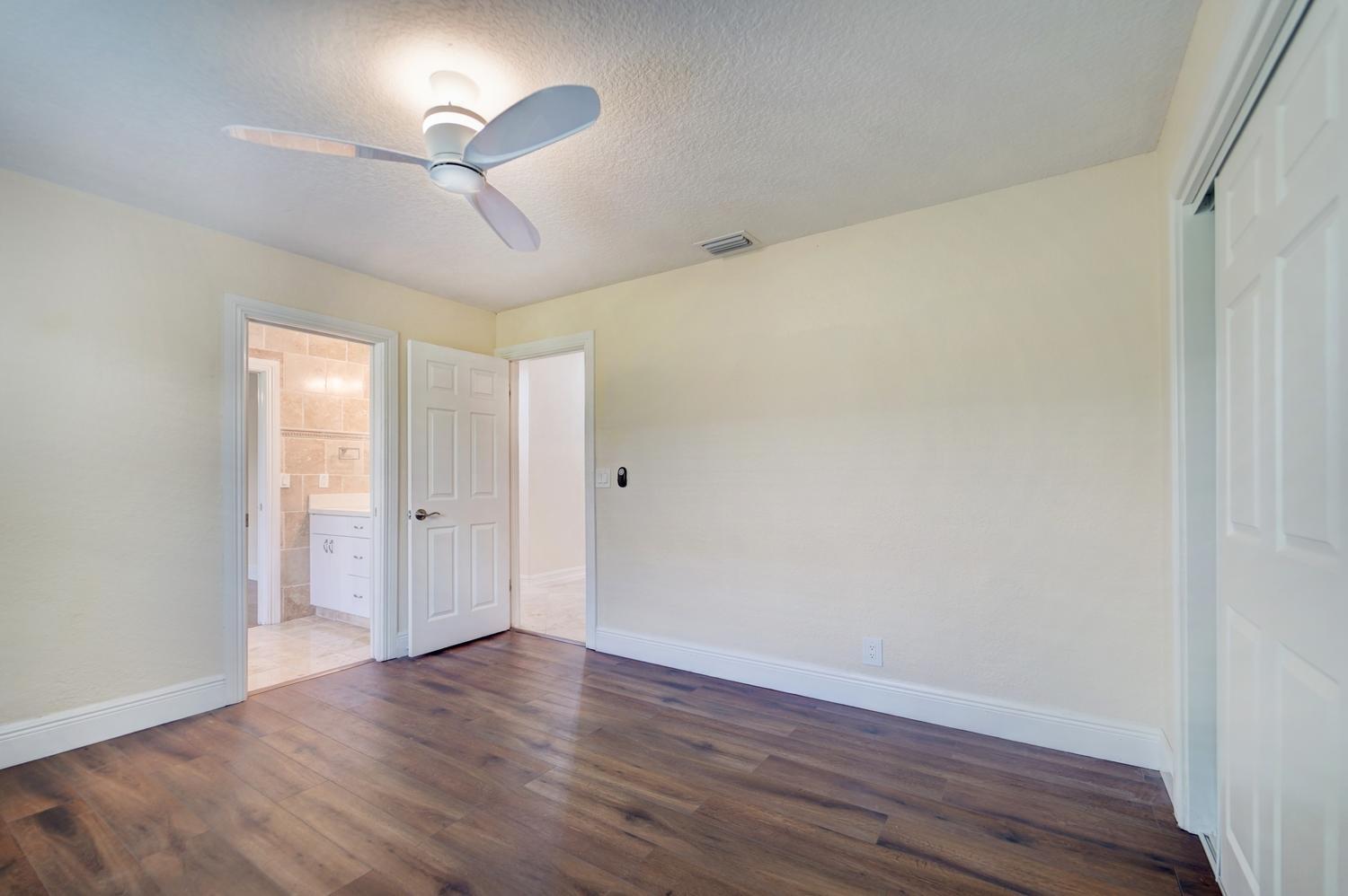 11999 Classic, Coral Springs FL 33071
