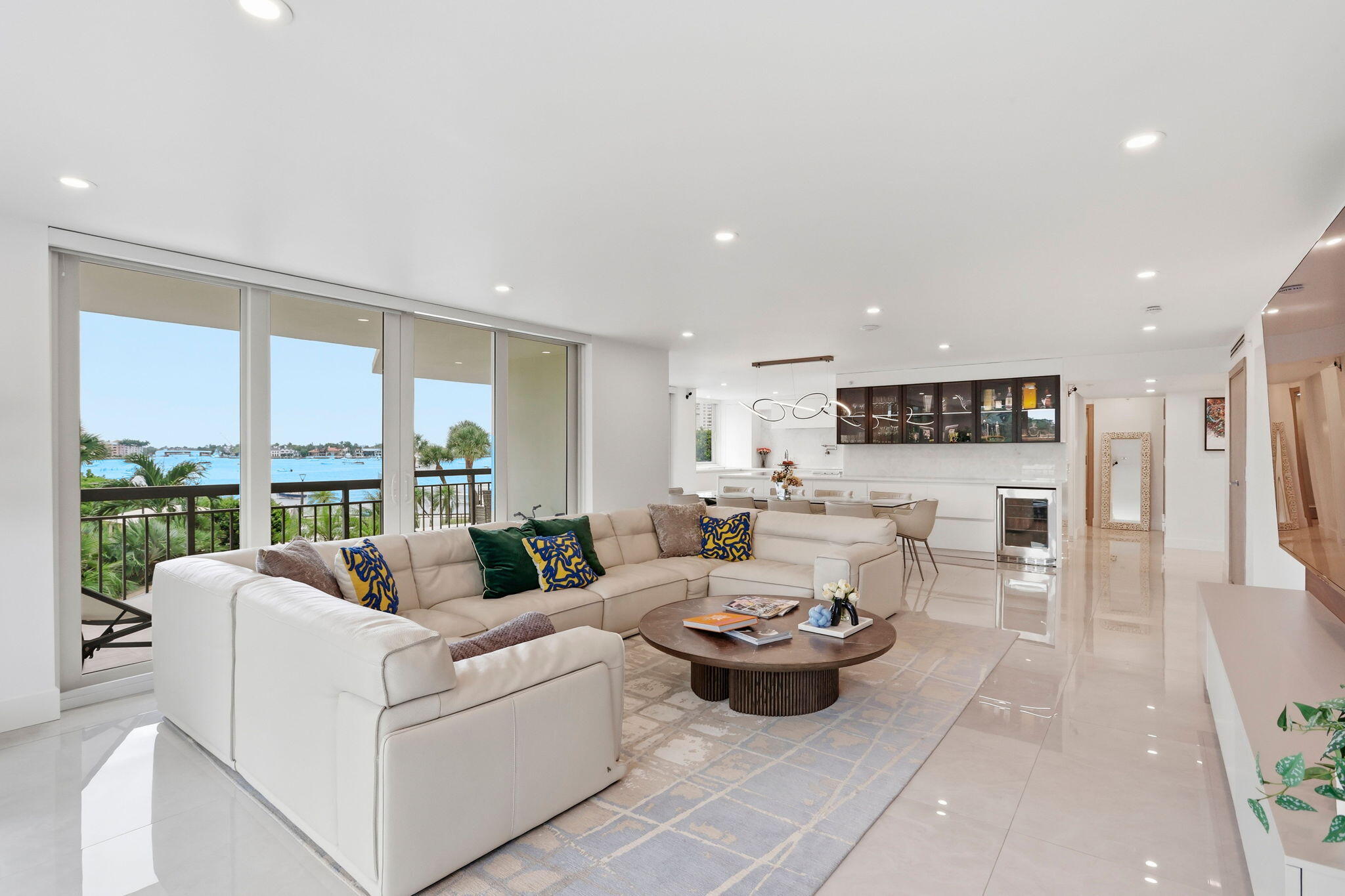 901 E CAMINO REAL #2A, Boca Raton FL 33432